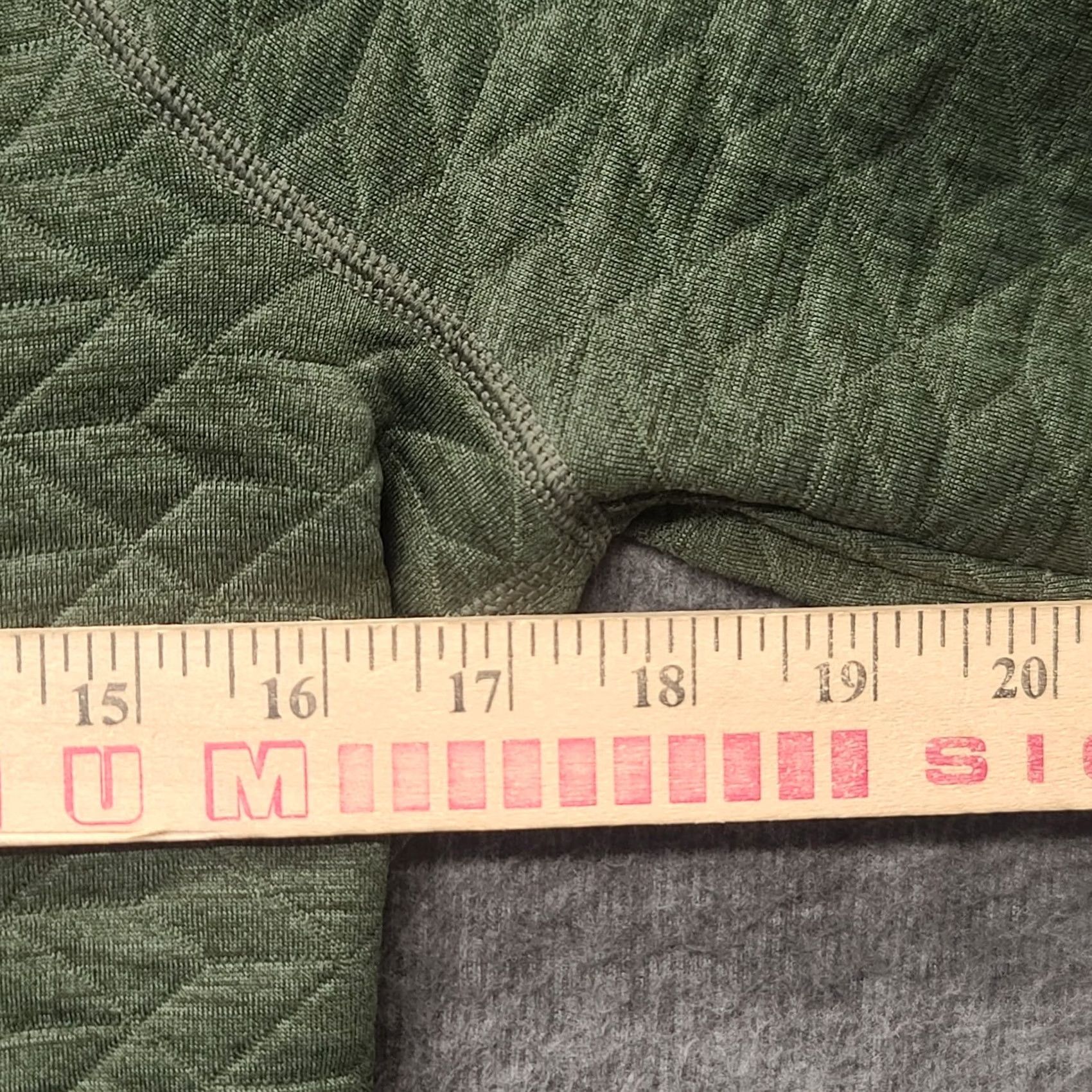 Marmot Marmot Womens Pullover Sweatshirt Diamond Quilted Fleece Cowl Neck Regular S Green Size S / US 4 / IT 40 - 3 Thumbnail