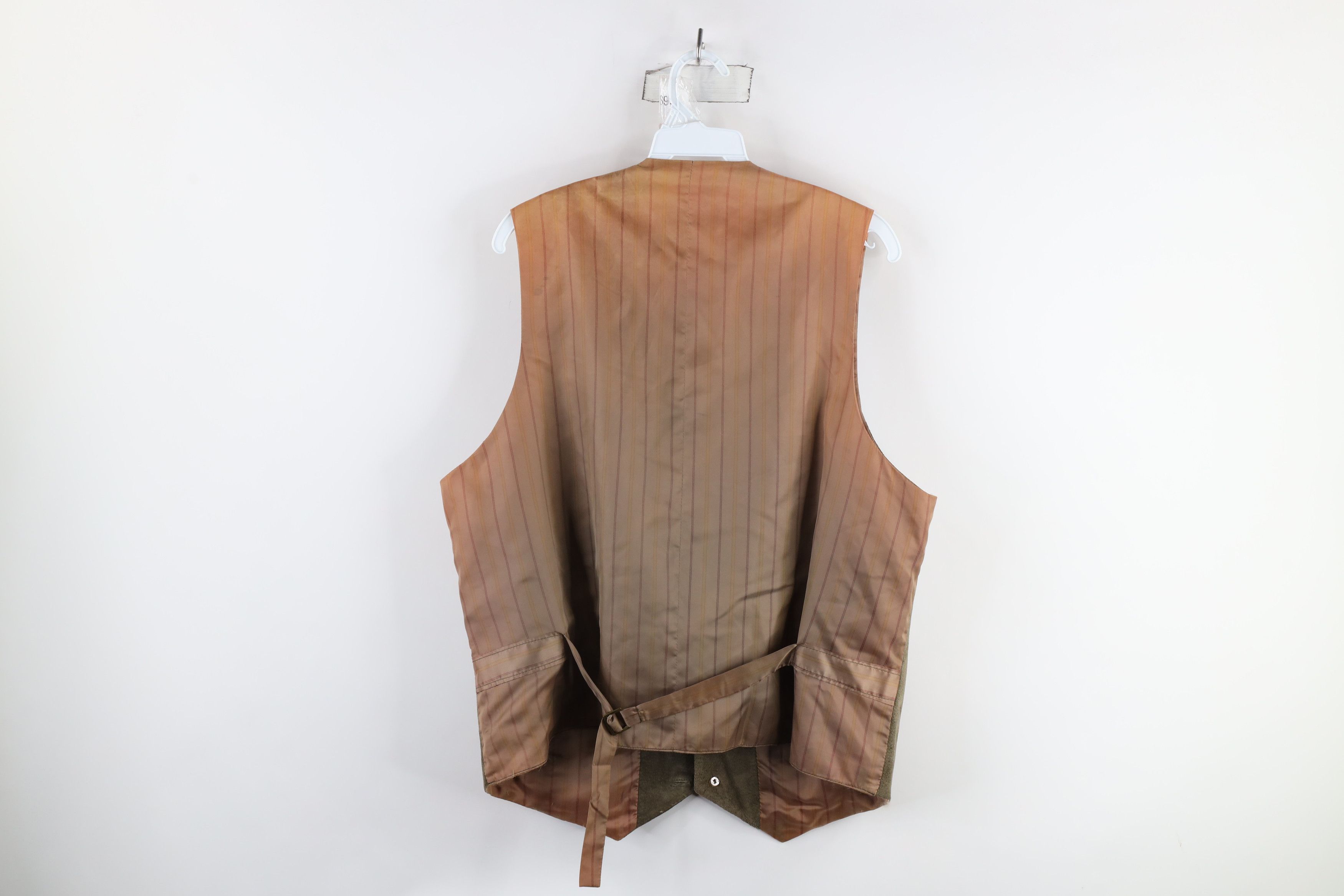Vintage Vintage 90s Streetwear Suede Leather Buckle Back Vest Green Size US XL / EU 56 / 4 - 17 Thumbnail