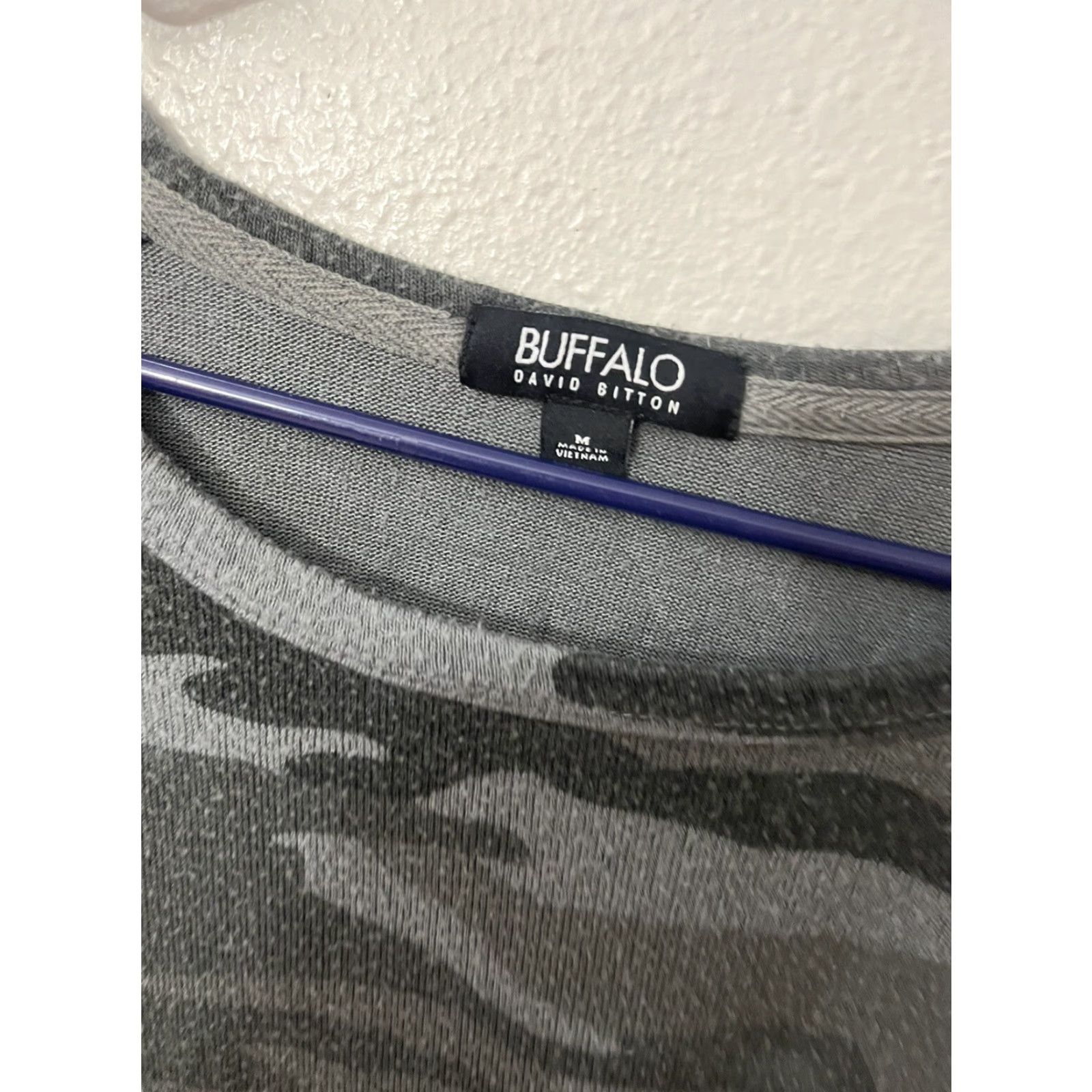 Buffalo David Bitton Buffalo David Bitton Shirt Women’s Camo Gray Long Sleeve Round Neck Pullover Med Button-Up All Seasons Lightweight Size M / US 6-8 / IT 42-44 - 3 Thumbnail