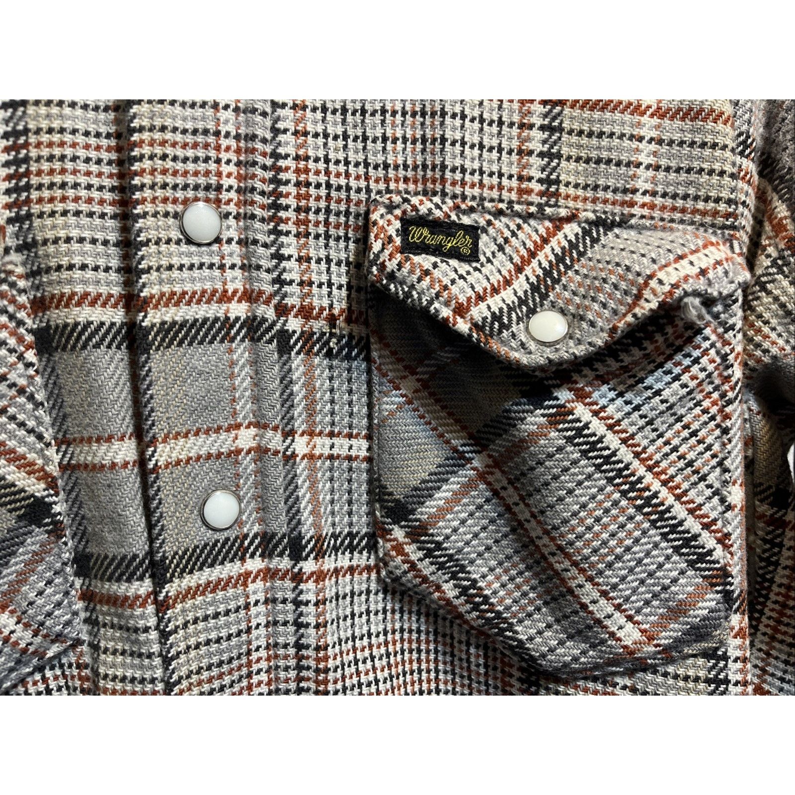 Wrangler Vintage 60s Wrangler 15 x 34 Gray Plaid Pearl Snap Shirt USA Size US M / EU 48-50 / 2 - 5 Thumbnail