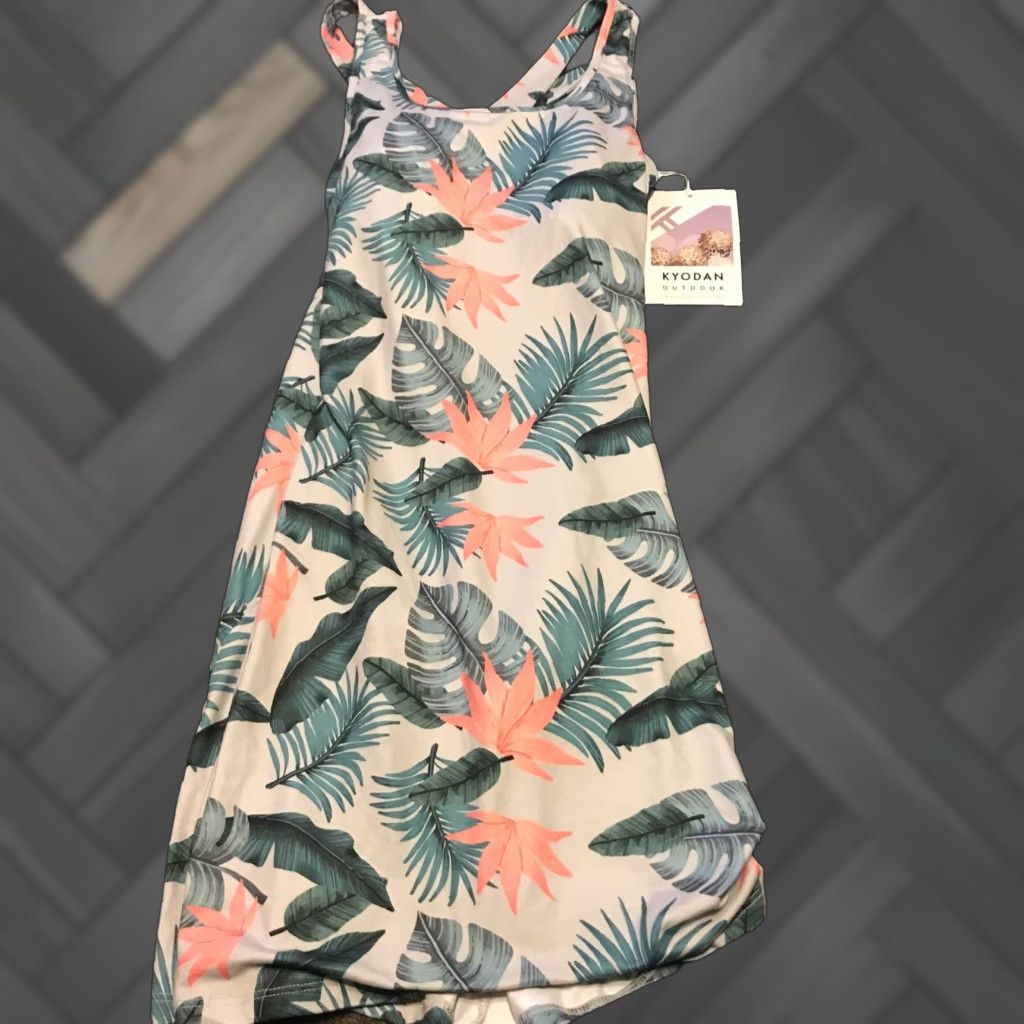 Kyodan Kyodan Outdoor Women’s S Tropical Floral Soft Tennis Dress NWT Dress Womens Tennis Summer Size S / US 4 / IT 40 - 1 Thumbnail