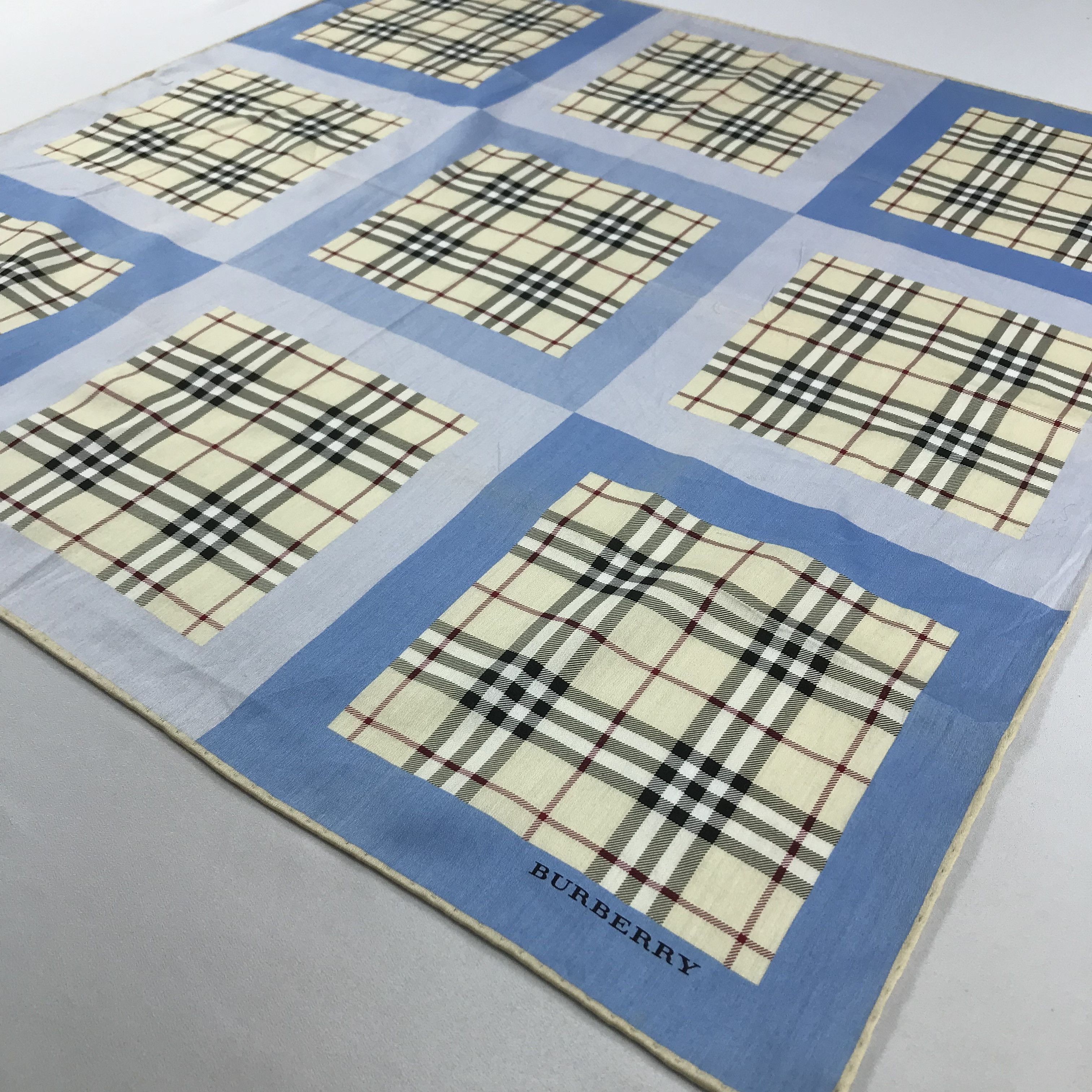 Burberry × Vintage Vintage Burberry Silk Scarf - S2458 Size ONE SIZE - 2 Thumbnail