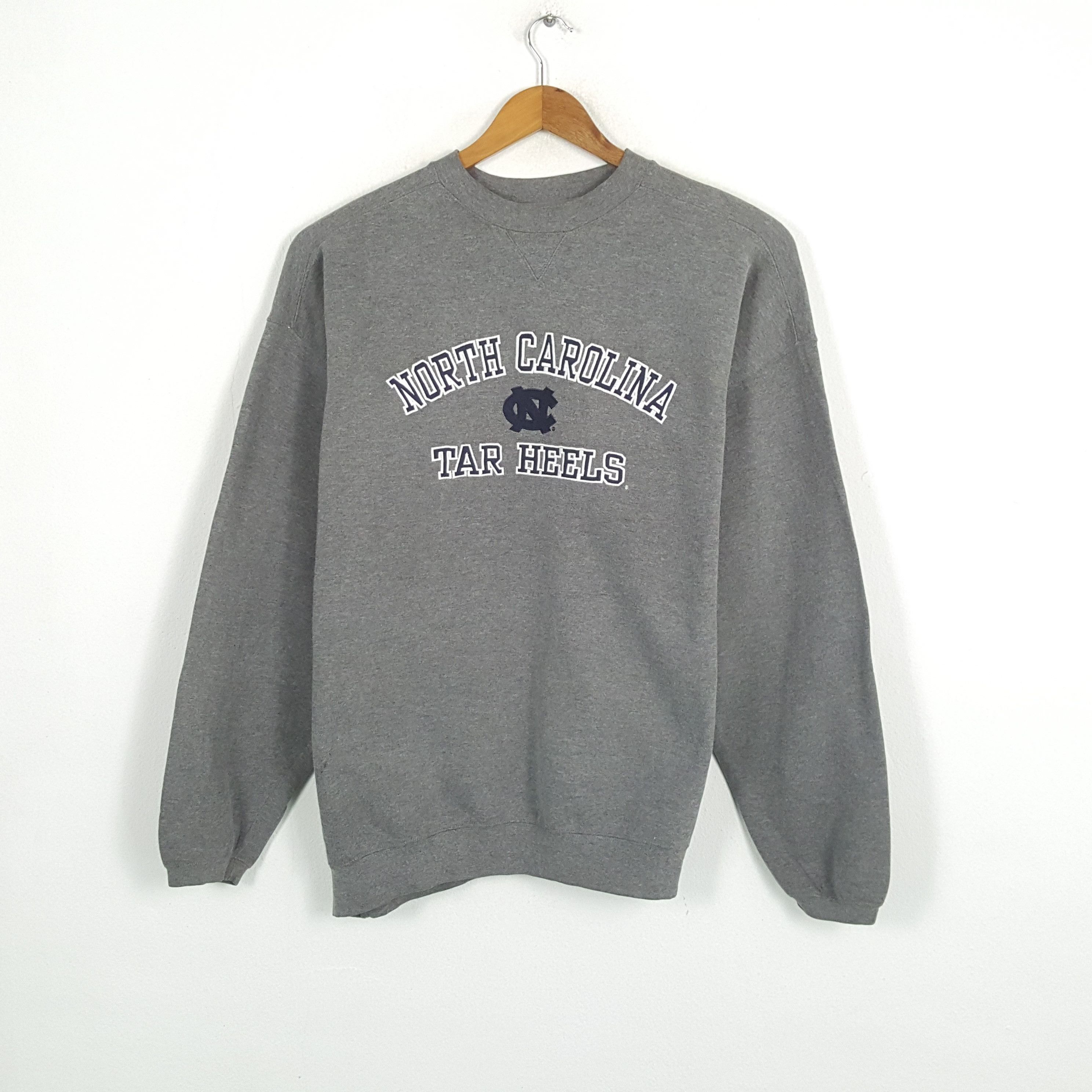 NFL × Vintage Vintage NORTH CAROLINA TAR HEELS NFL Team Sweatshirts Size US XXL / EU 58 / 5 - 1 Thumbnail