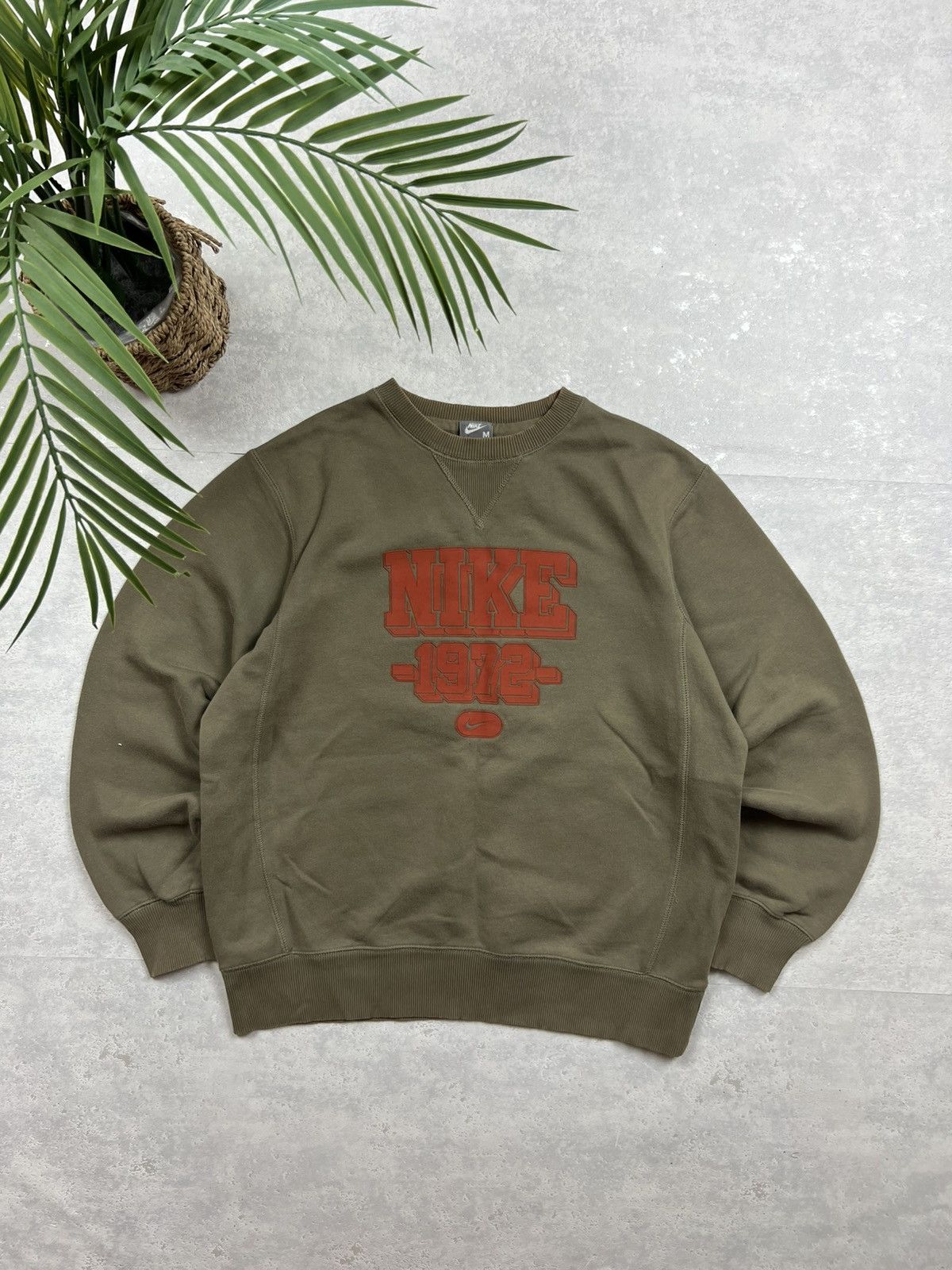 Nike 00s Nike Retro Logo Vintage Y2K Oversized Olive Sweatshirt Size US M / EU 48-50 / 2 - 1 Thumbnail