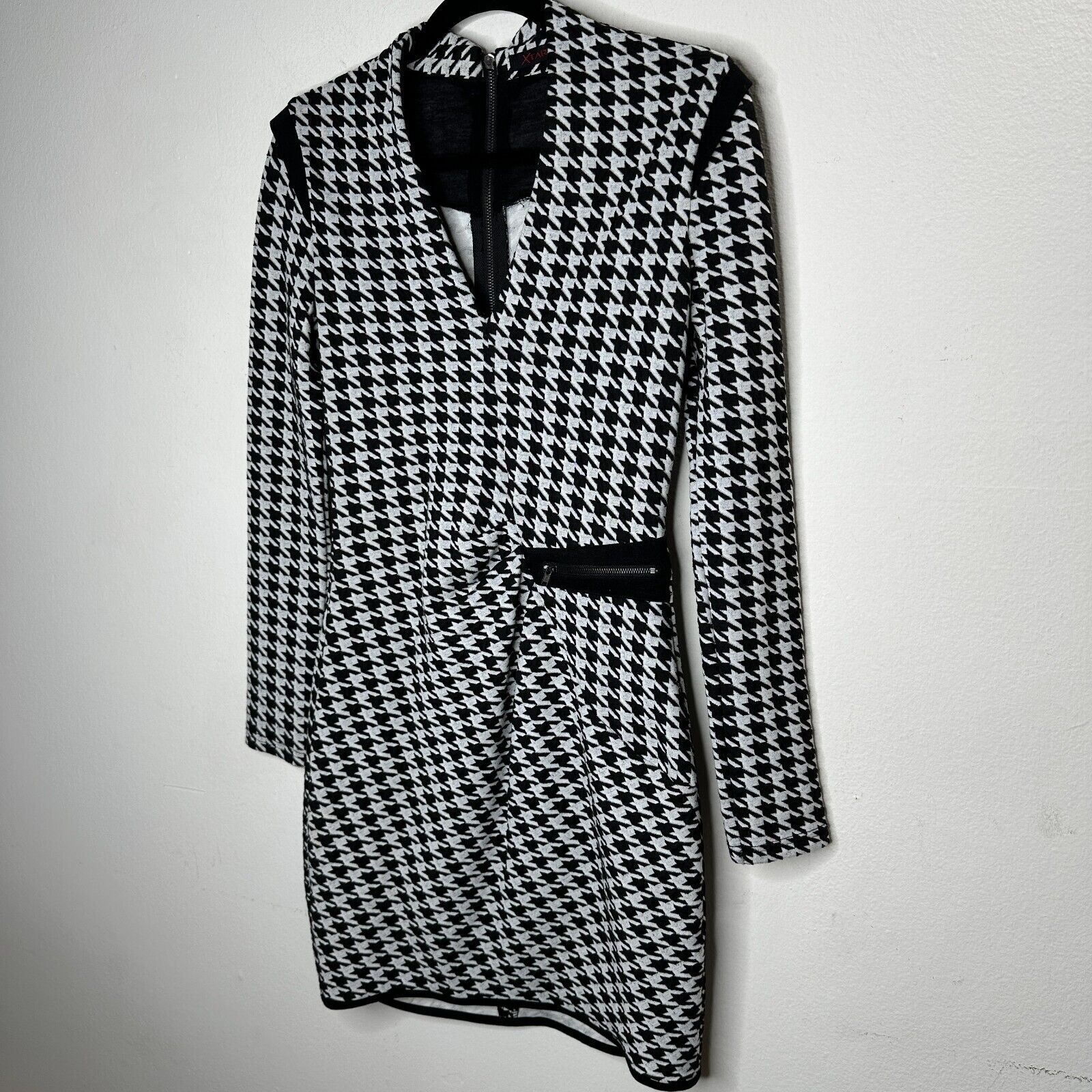 Other Xtaren Houndstooth VNeck Long Sleeve Ruche Zip Waist Dress M Size M / US 6-8 / IT 42-44 - 4 Thumbnail