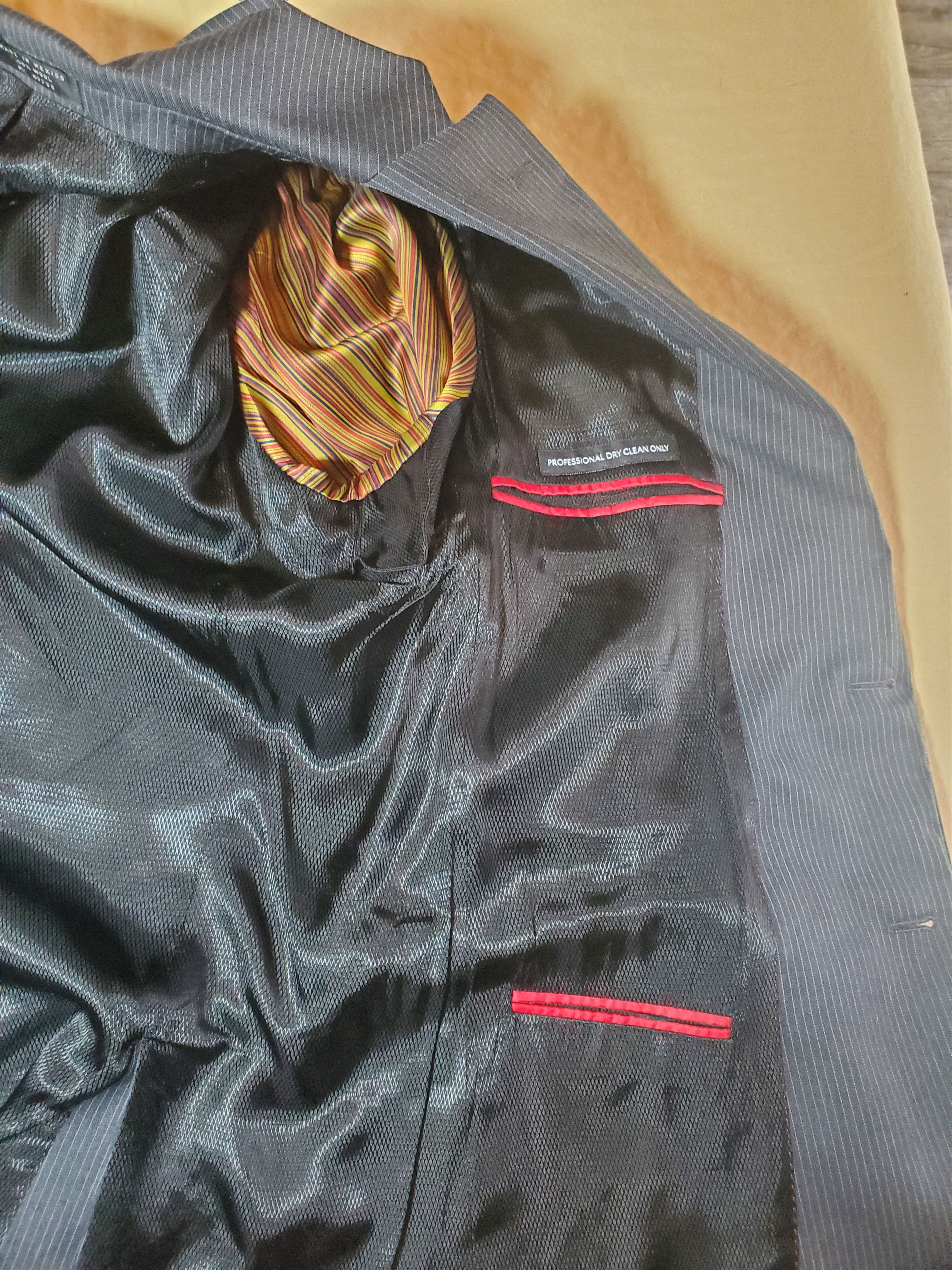 Jones New York Jones New York 3-Piece Pinstripe Suit - 40R / 32x30 Size 40R - 7 Thumbnail