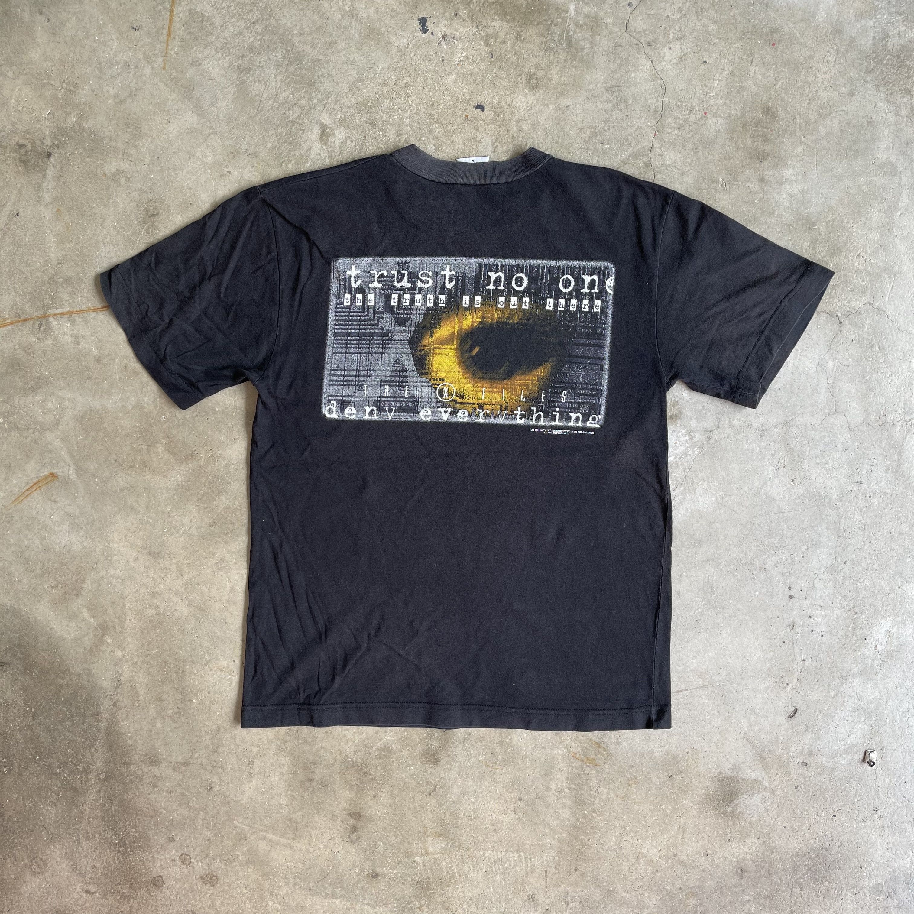 Vintage Vintage 1995 The X-Files T-shirt Science Fiction Movie Tee Size US M / EU 48-50 / 2 - 2 Thumbnail