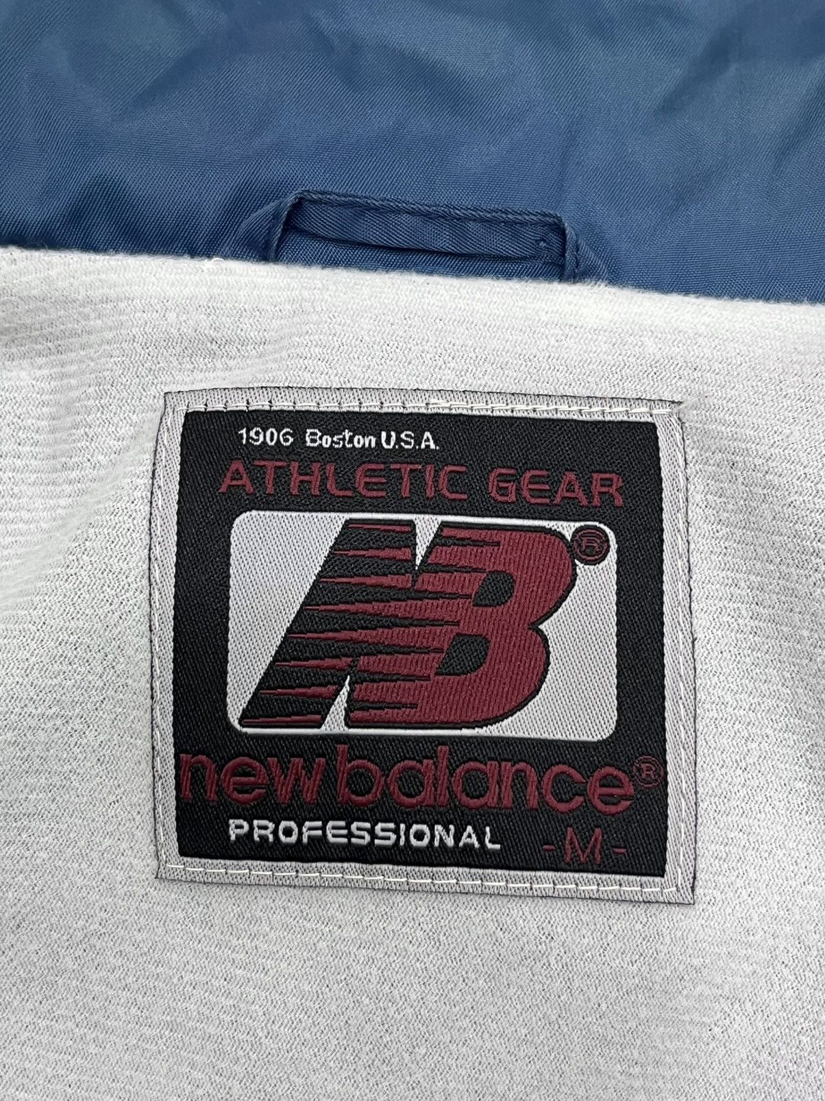 New Balance 🔥VINTAGE 90’s BIG LOGO🔥NEW BALANCE Sun Faded Nylon Jacket Size US M / EU 48-50 / 2 - 10 Thumbnail