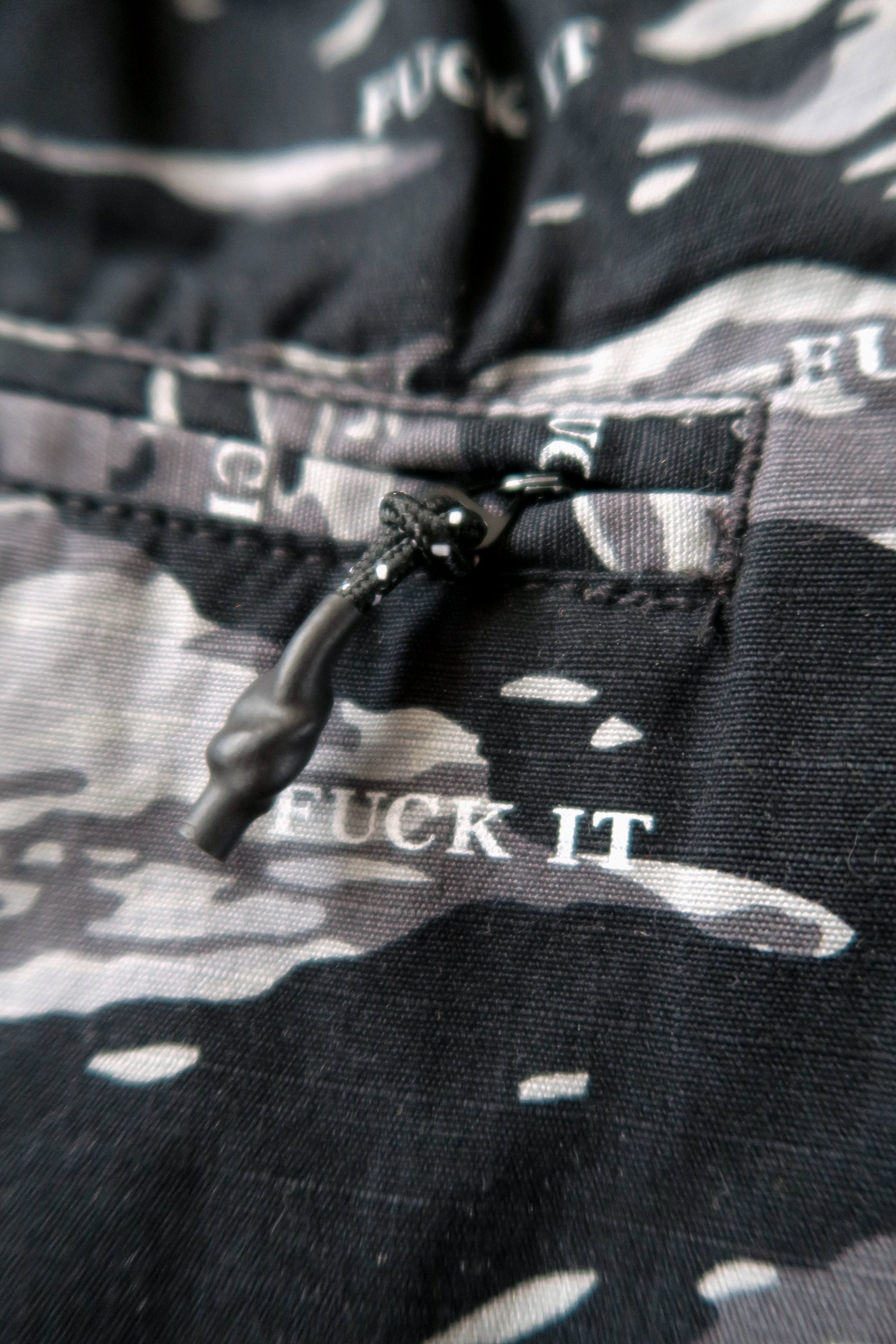 Huf HUF “Fxxk It” Tiger Army Camo Easy Shorts Size US 32 / EU 48 - 11 Thumbnail