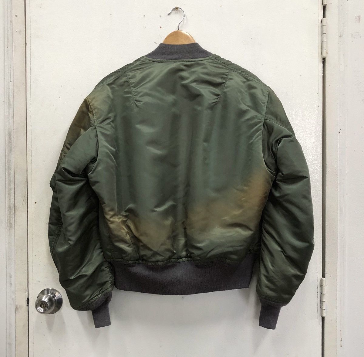Avirex Vintage AVIREX USA 🇺🇸Sun Faded Intermediate Ma1 Bomber Jacket Size US L / EU 52-54 / 3 - 8 Thumbnail