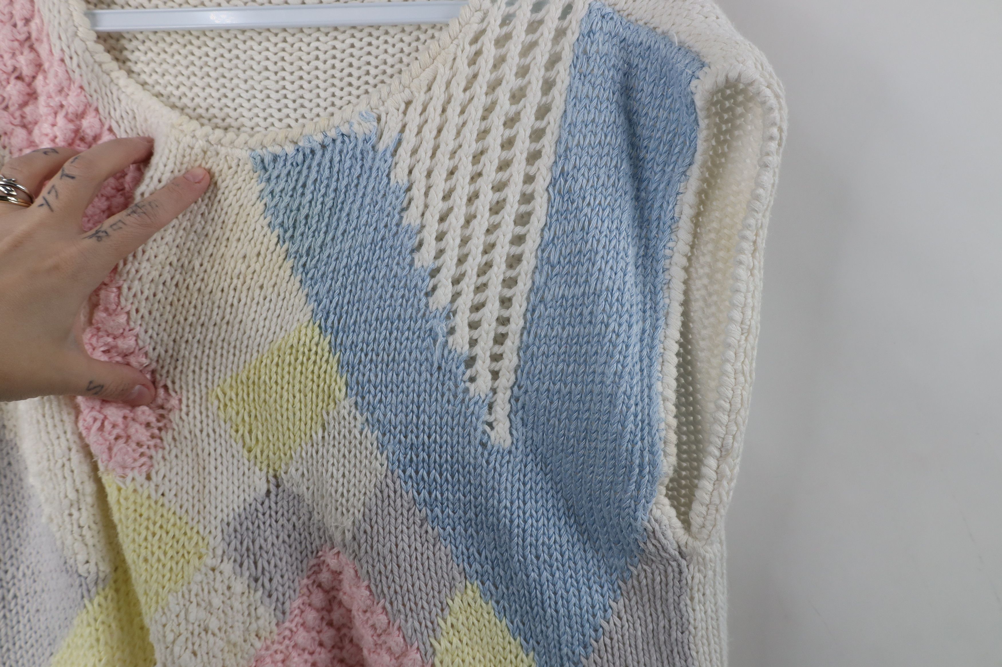 Vintage Vintage 80s Mid Mod Pastel Textured Knit Sweater Vest Size M / US 6-8 / IT 42-44 - 10 Thumbnail