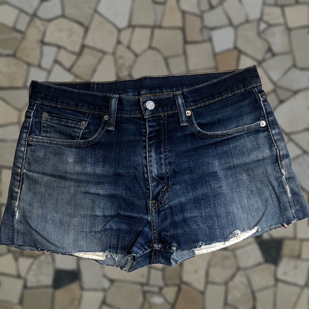 Levi's Levi's 513 Cutoff Shorts Womens 31 Raw Hem Cut Off Denim Jean Blue Distressed Size 24" / US 00 / IT 34 - 1 Thumbnail