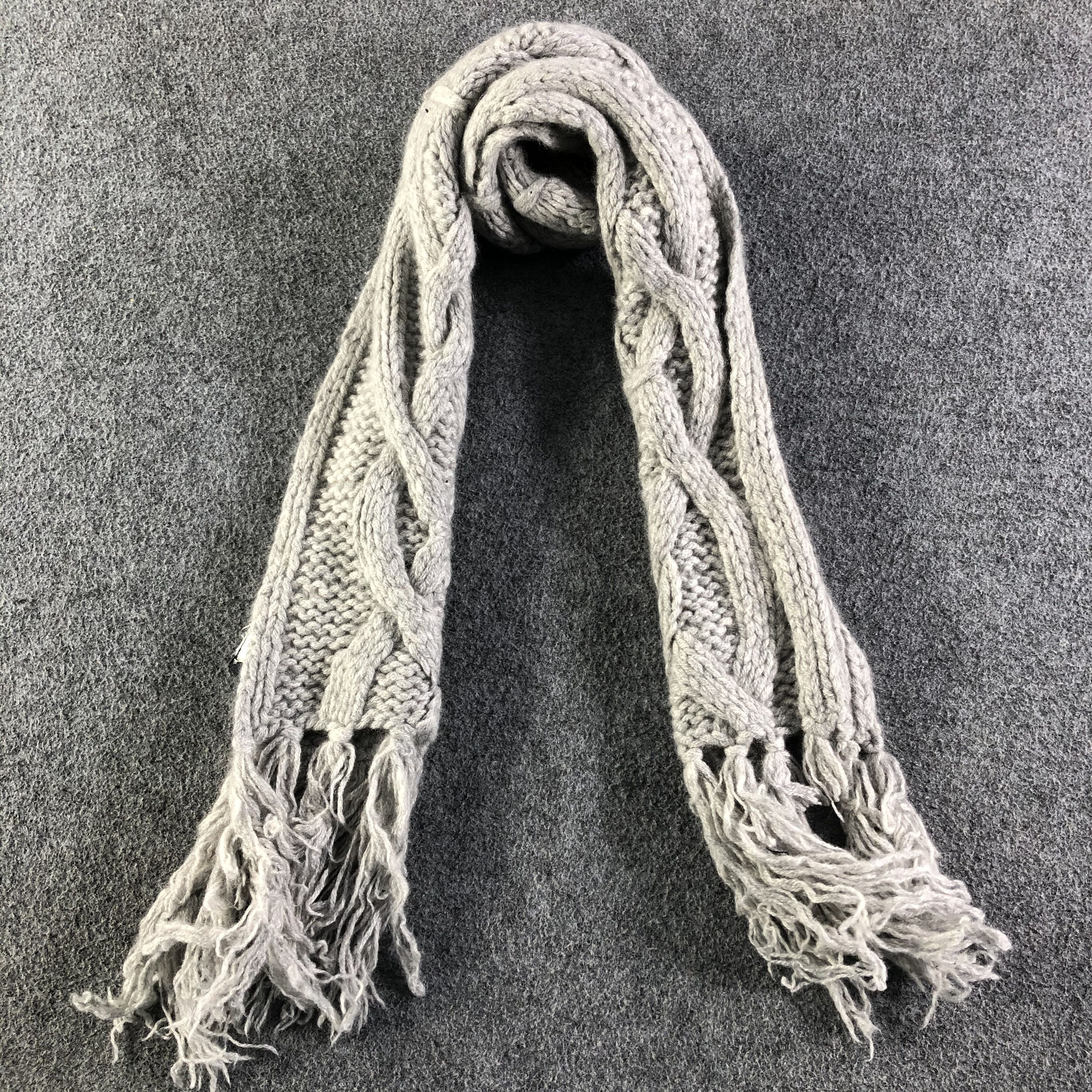 Banana Republic Banana Republic Cashmere Scarf / Muffler / Neckwear Size ONE SIZE - 1 Thumbnail