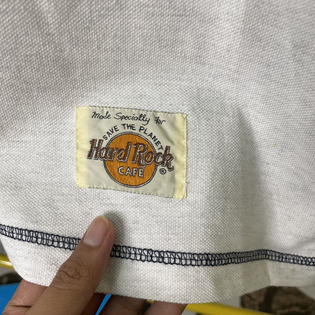 Hard Rock Cafe × Vintage Vintage 1990s HRC Bangkok Button T Shirt Rare Design Size US L / EU 52-54 / 3 - 4 Thumbnail