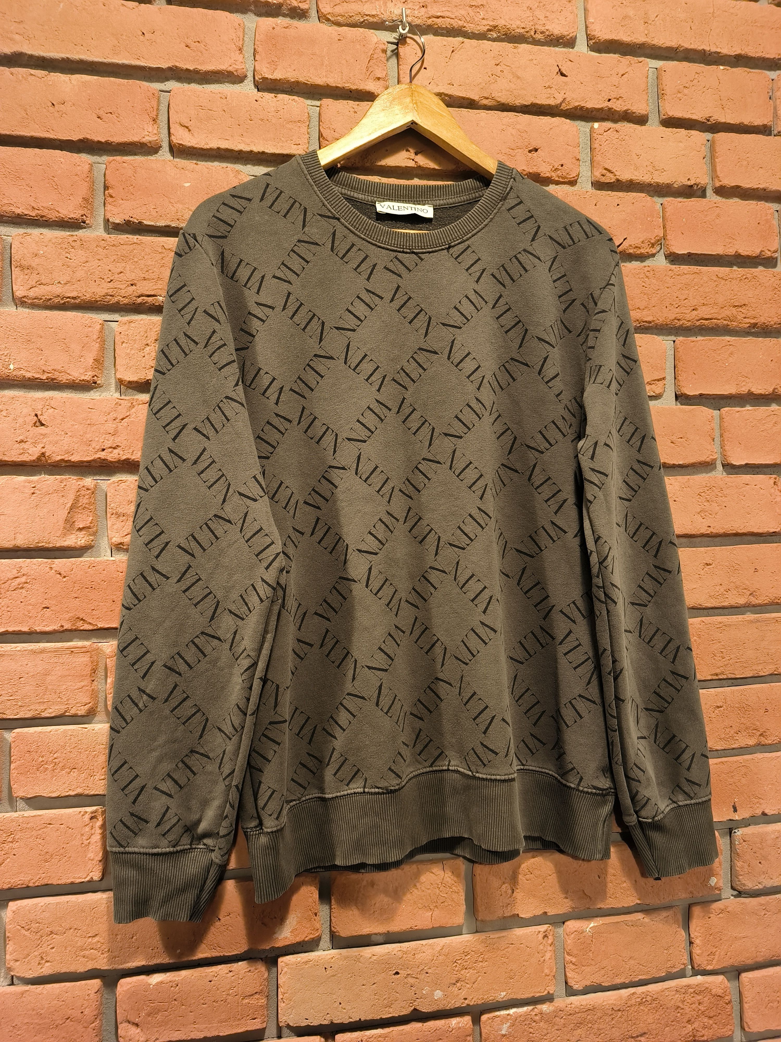 Valentino Valentino All Over Print Sweatshirt Crewneck Logo Spa Size US M / EU 48-50 / 2 - 4 Thumbnail