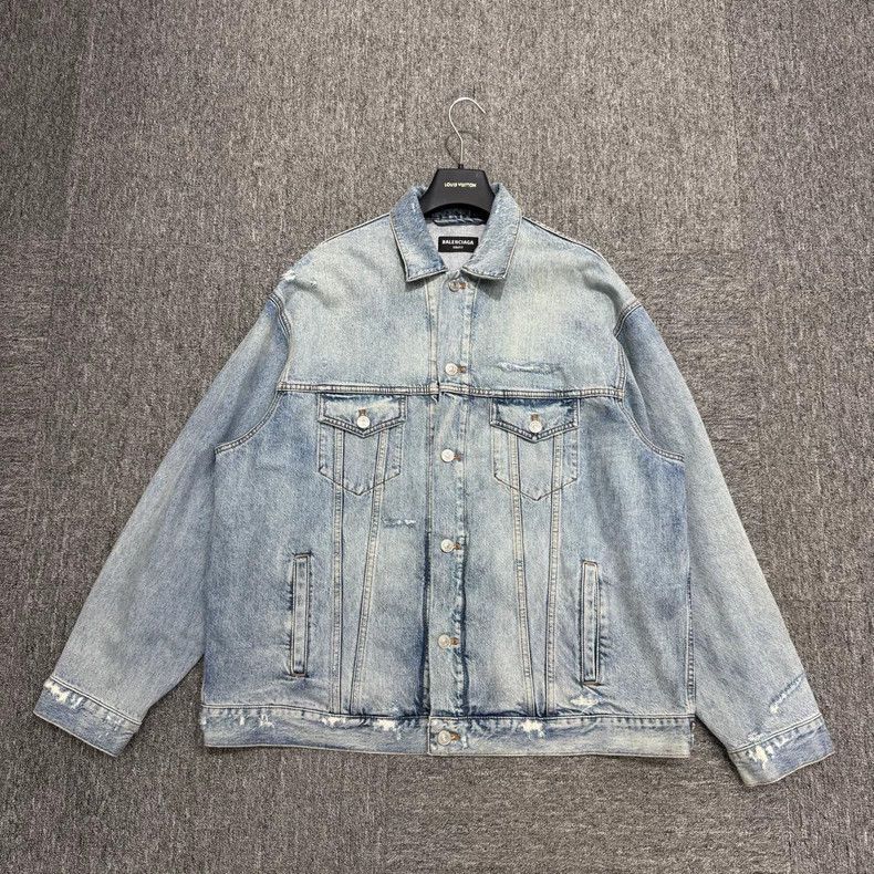 Balenciaga Balenciaga destroys old waterfall letters embroidered denim Size US S / EU 44-46 / 1 - 1 Thumbnail