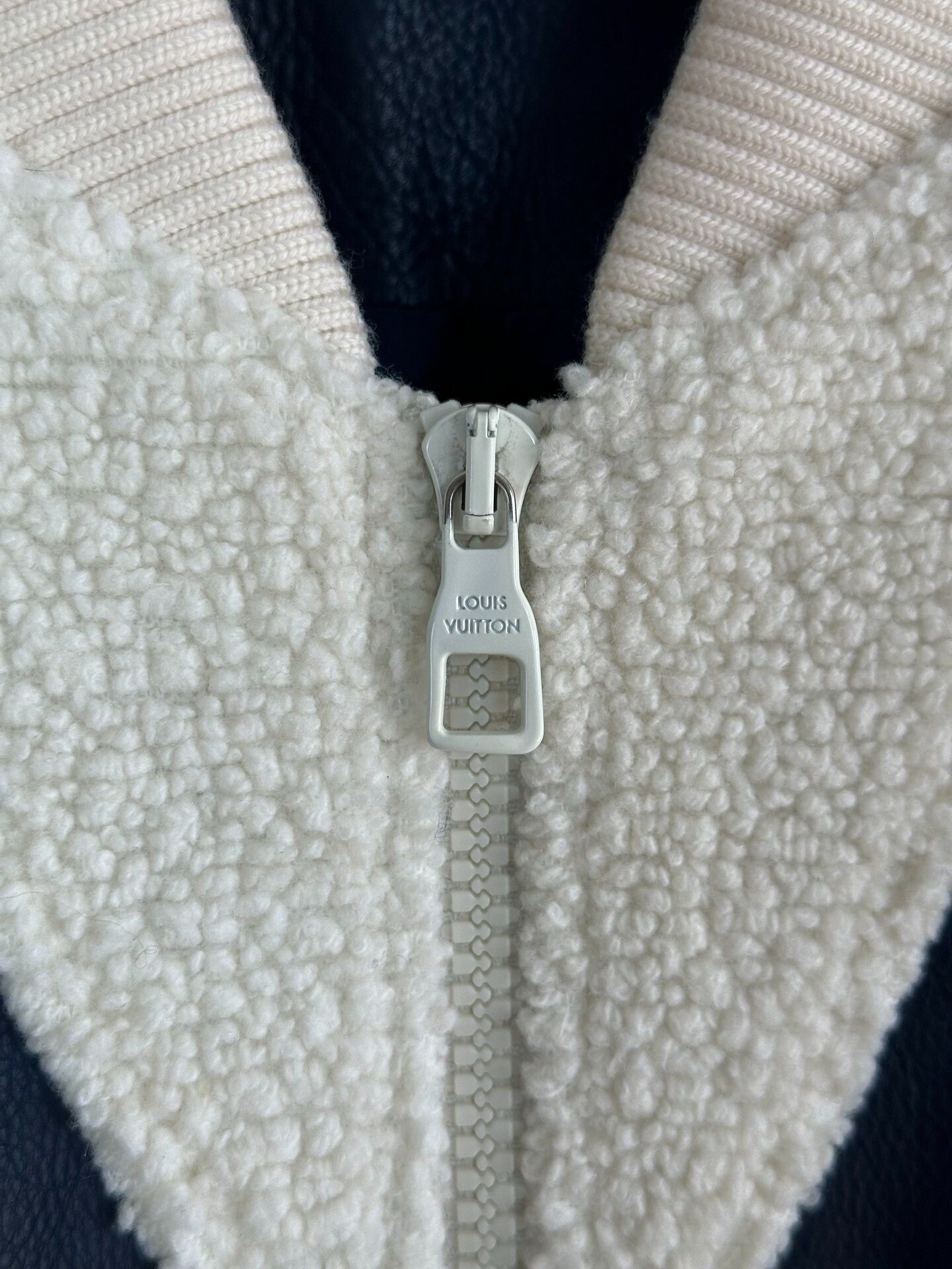 Louis Vuitton Louis Vuitton Blue White Patchwork Baseball Jacket Size US XXS / EU 40 - 3 Thumbnail
