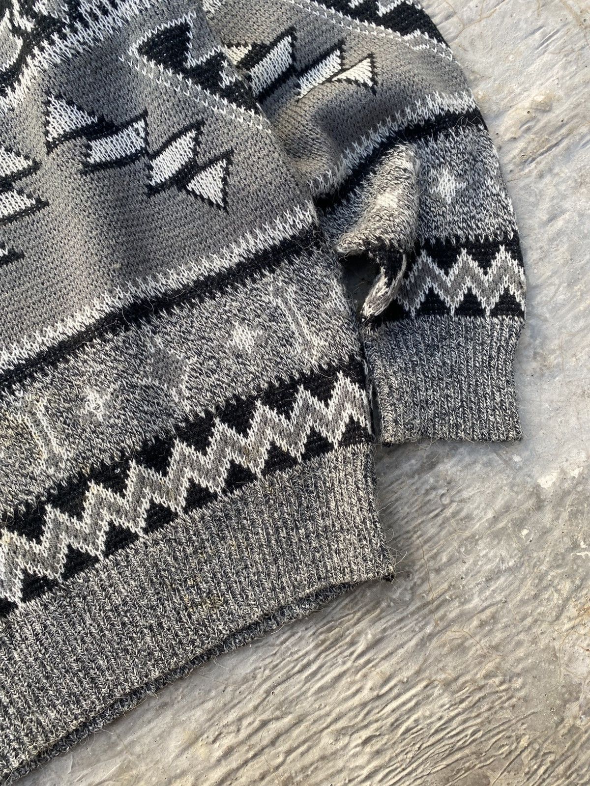 Japanese Brand 2000s - Japannese Navajo Etnic Knitwear Sweater Size US L / EU 52-54 / 3 - 3 Thumbnail