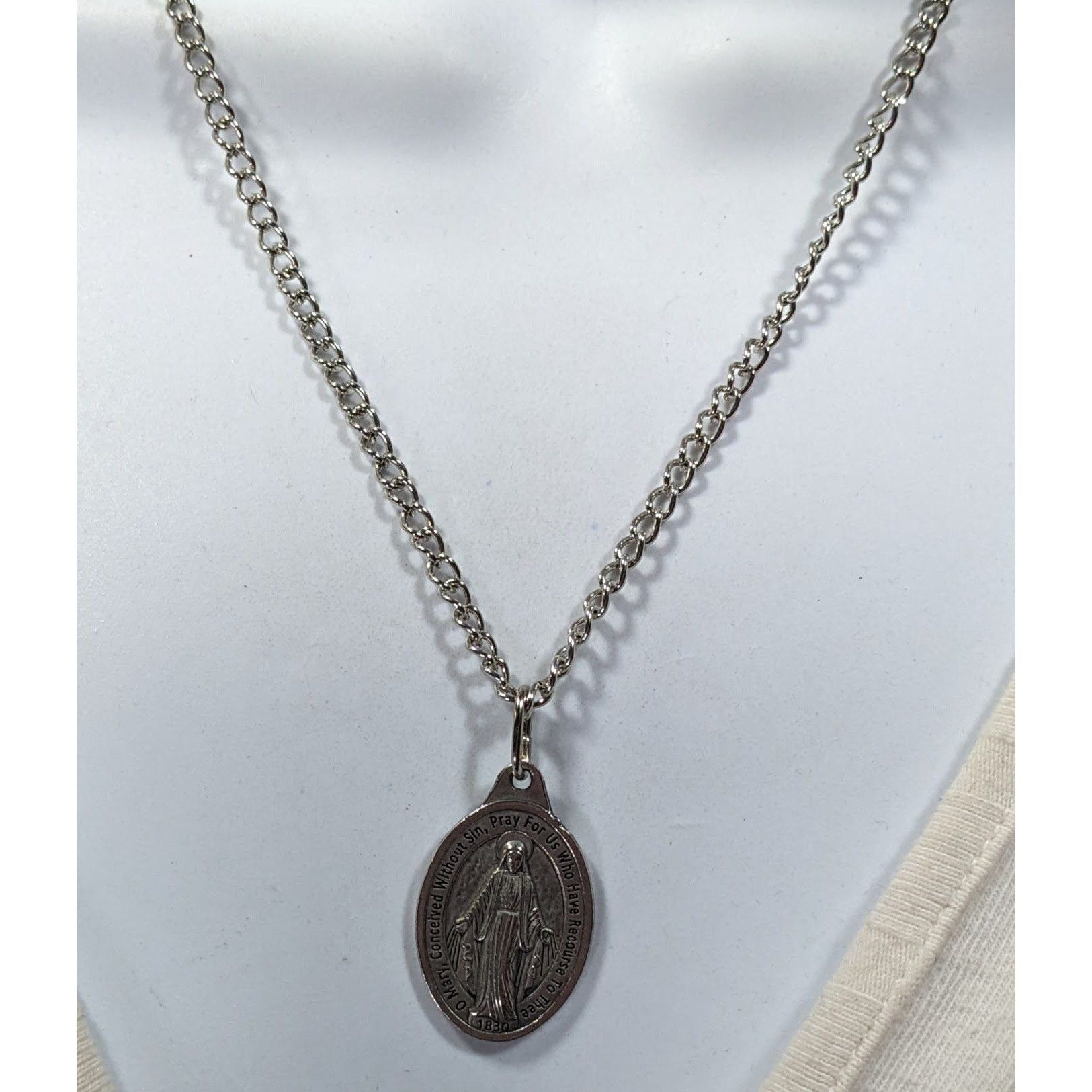 Other Catholic Religious Mother Mary Pendant Prayer Necklace Size ONE SIZE - 7 Thumbnail