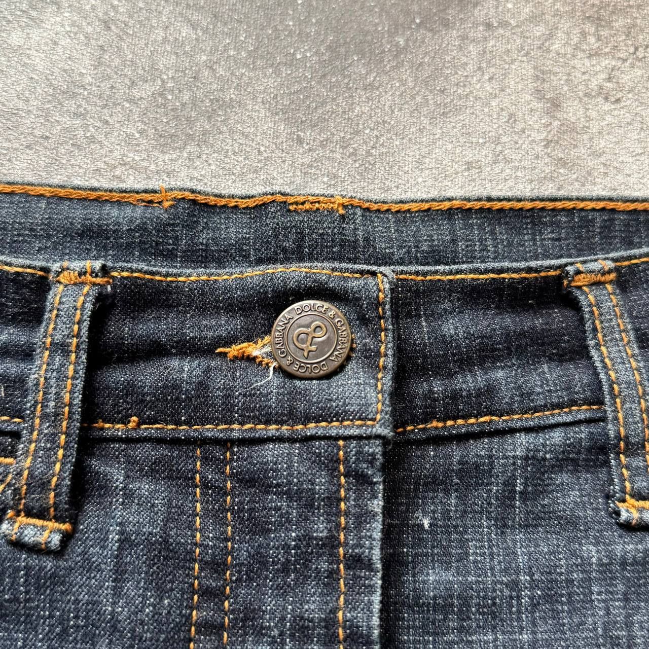 Dolce & Gabbana D&G Dolce & Gabbana Vintage Denim Midi Skirt Y2K Size 27" / US 4 / IT 40 - 8 Thumbnail
