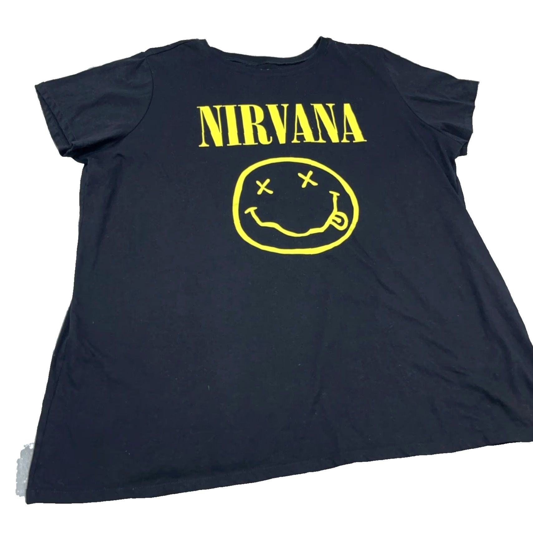 Vintage Nirvana Shirt Women 2X Black Yellow Tee Rock Band Concert Smiley Face Ladies Size XXL / US 16-18 / IT 52-54 - 3 Thumbnail