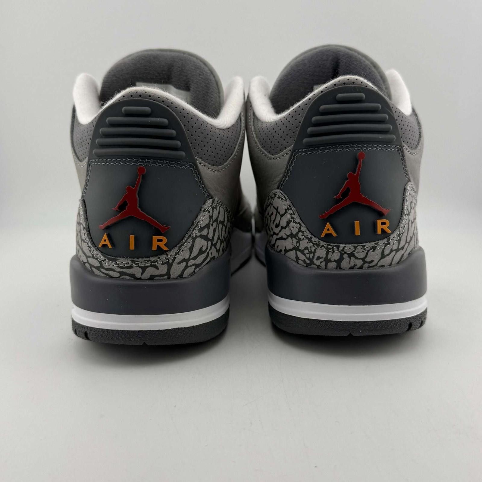 Jordan Brand Air Jordan 3 Retro Cool Grey 8 Used with Box D4836 Size US 8 / EU 41 - 4 Thumbnail