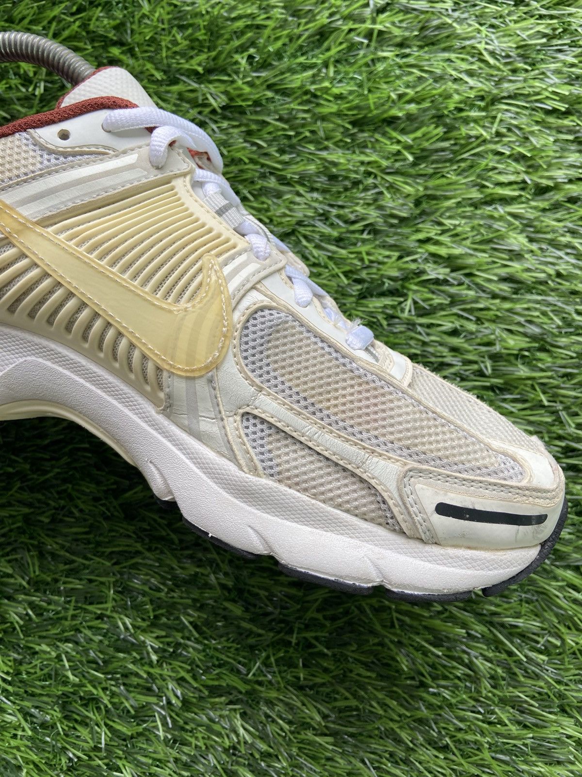 A-COLD-WALL* × Nike A-Cold-Wall x Nike Zoom Vomero 5 Sail Size US 9 / EU 42 - 8 Thumbnail