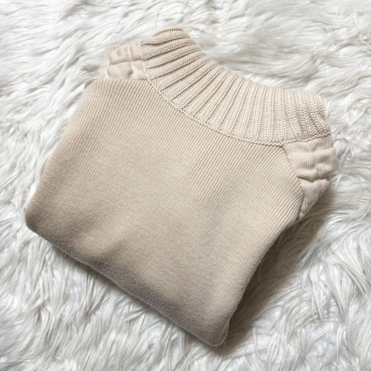 Chanel Authentic Chanel Matelassé Turtleneck Sweater Size S / US 4 / IT 40 - 11 Thumbnail
