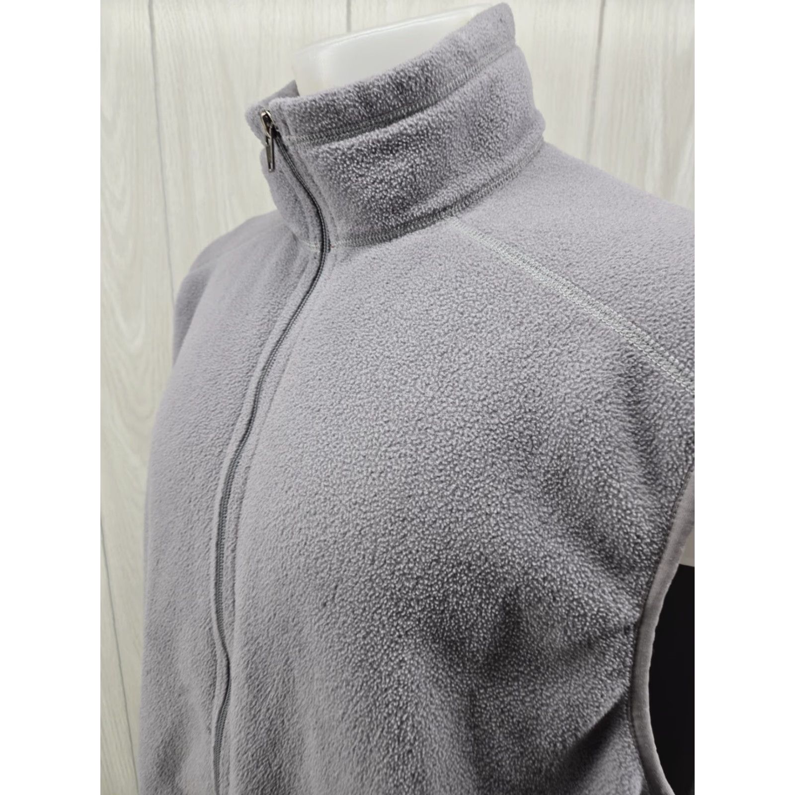 Patagonia Patagonia Synchilla Vest Mens 2XL Gray Fleece Zip Vest Outdoor Ski Medium Shoulder to Shoulder 20.75" Armpit to Armpit 26.5" Down Back 30" Vintage: No Size US XXL / EU 58 / 5 - 6 Thumbnail