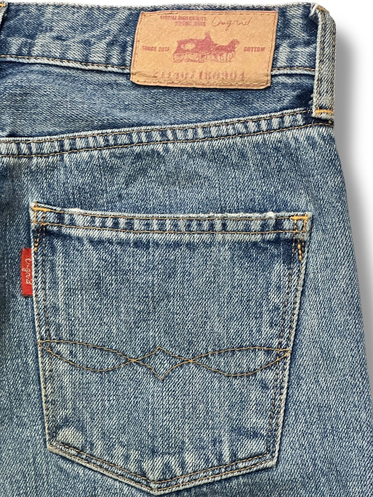 Japanese Brand Vintage Ungrid Classic Straight Fit Distressed Knees & Faded Size US 28 / EU 44 - 9 Thumbnail