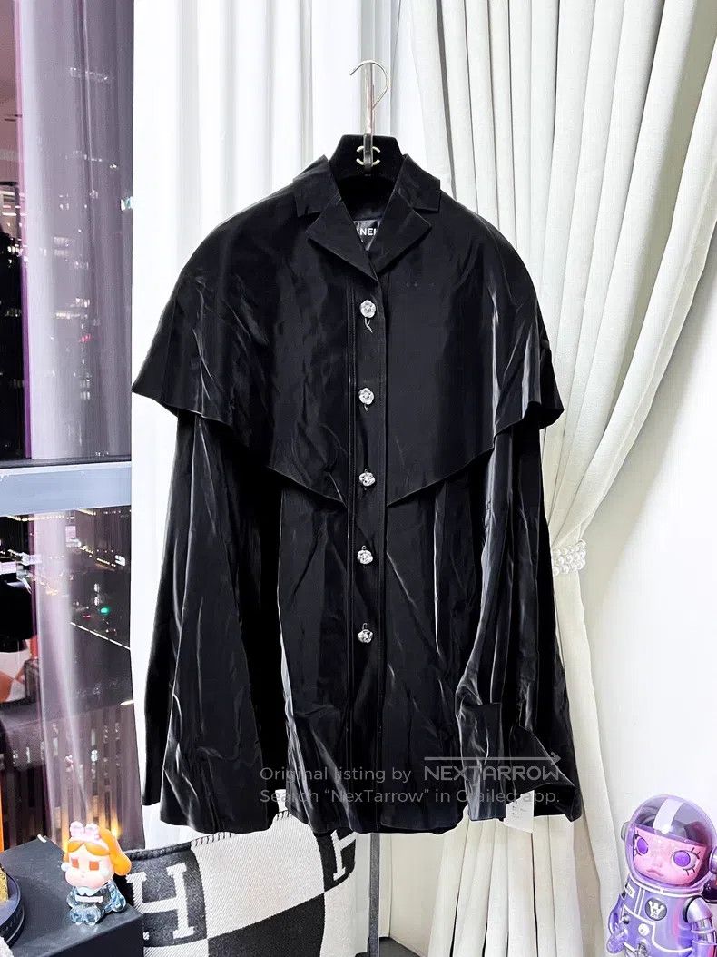 Chanel Chanel Double-layer technology fabric camelia button windb Size XXS / US 00 / IT 34 - 1 Thumbnail