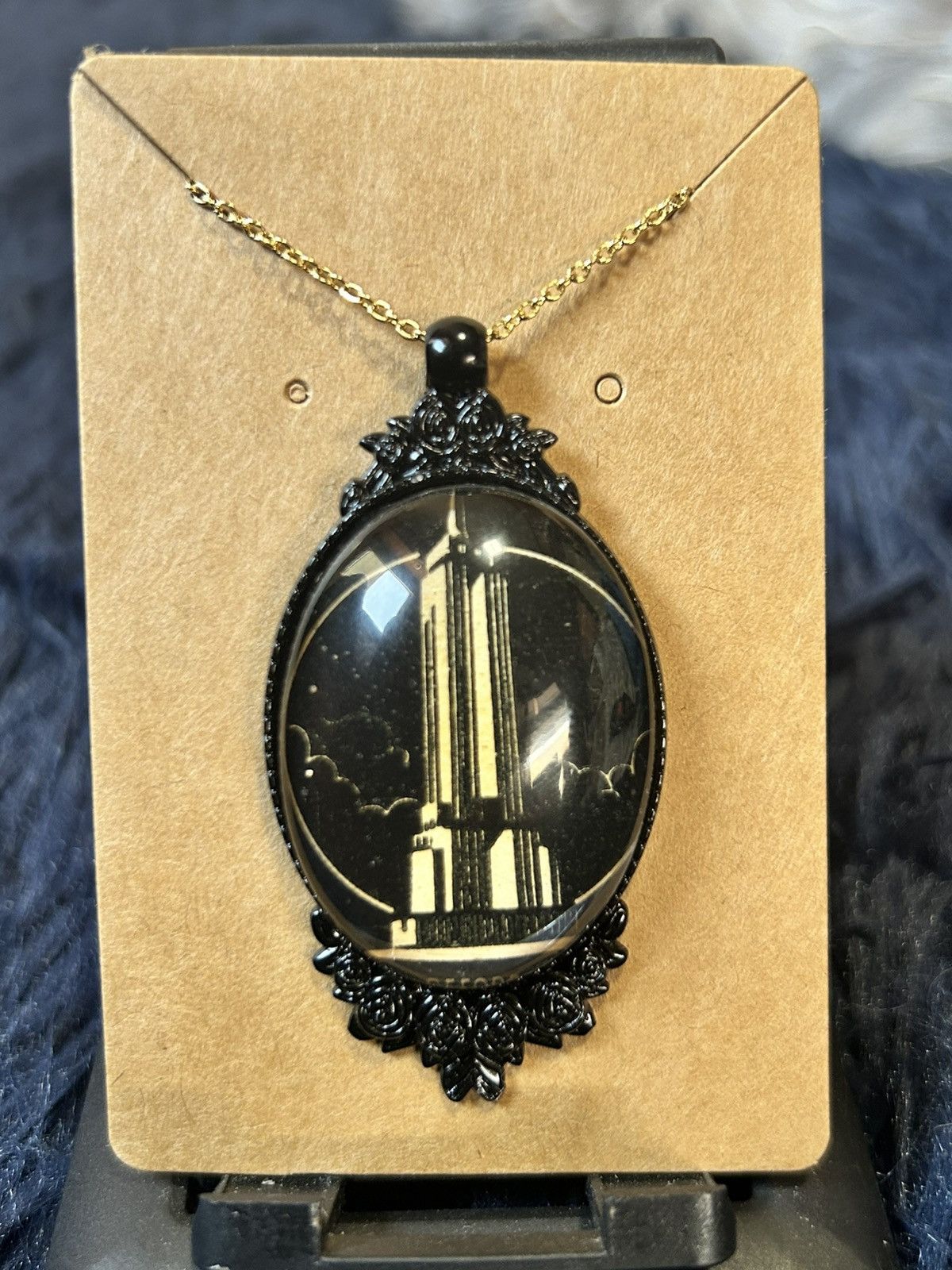 Handmade Handcrafted rare 1930s Empire State Bldg matchbook necklace Size ONE SIZE - 2 Thumbnail