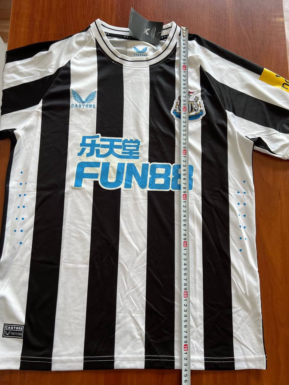 Castore 2022/23 NEWCASTLE UNITED HOME SOCCER JERSEY FOOTBALL SHIRT L Size US L / EU 52-54 / 3 - 19 Thumbnail