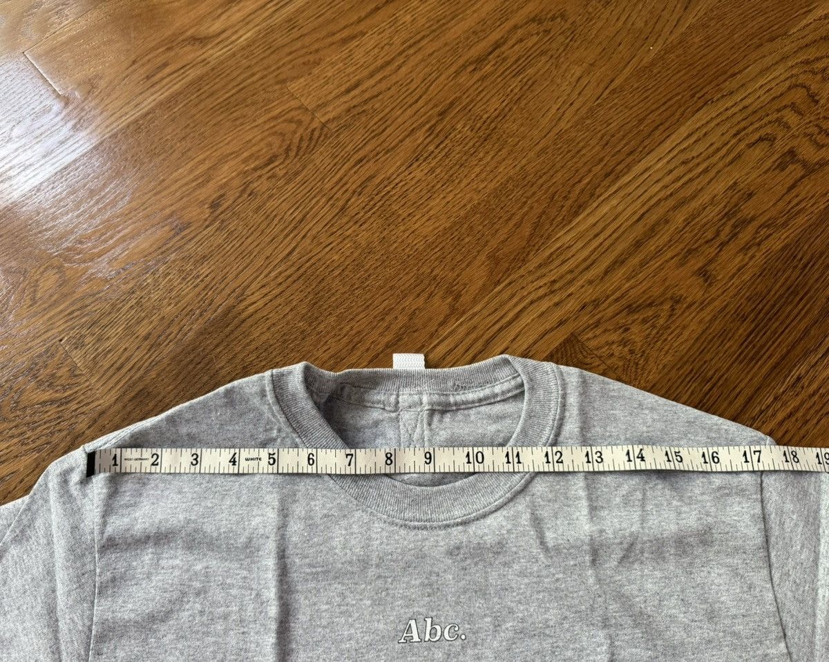 Advisory Board Crystals Medium ABC NCAAP BLM Ugly World Tee Gray Shirt 123. Size US S / EU 44-46 / 1 - 11 Thumbnail