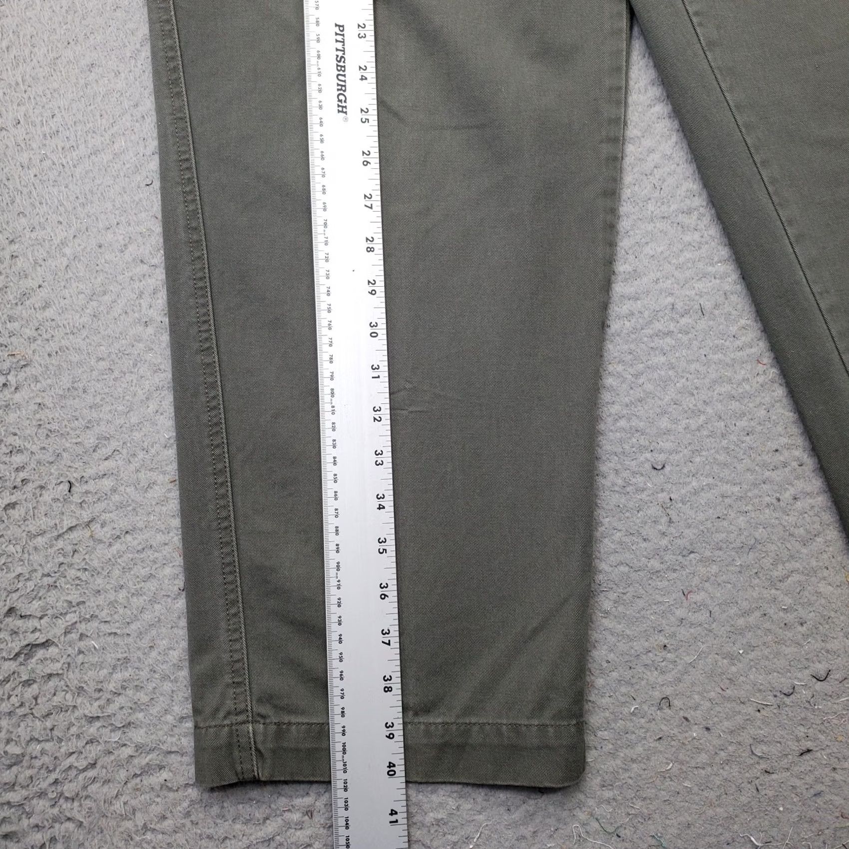 Ralph Lauren Ralph Lauren Polo Jeans Chino Pants Mens 36x30 Gray Pleated Relaxed Fit Size US M / EU 48-50 / 2 - 3 Thumbnail