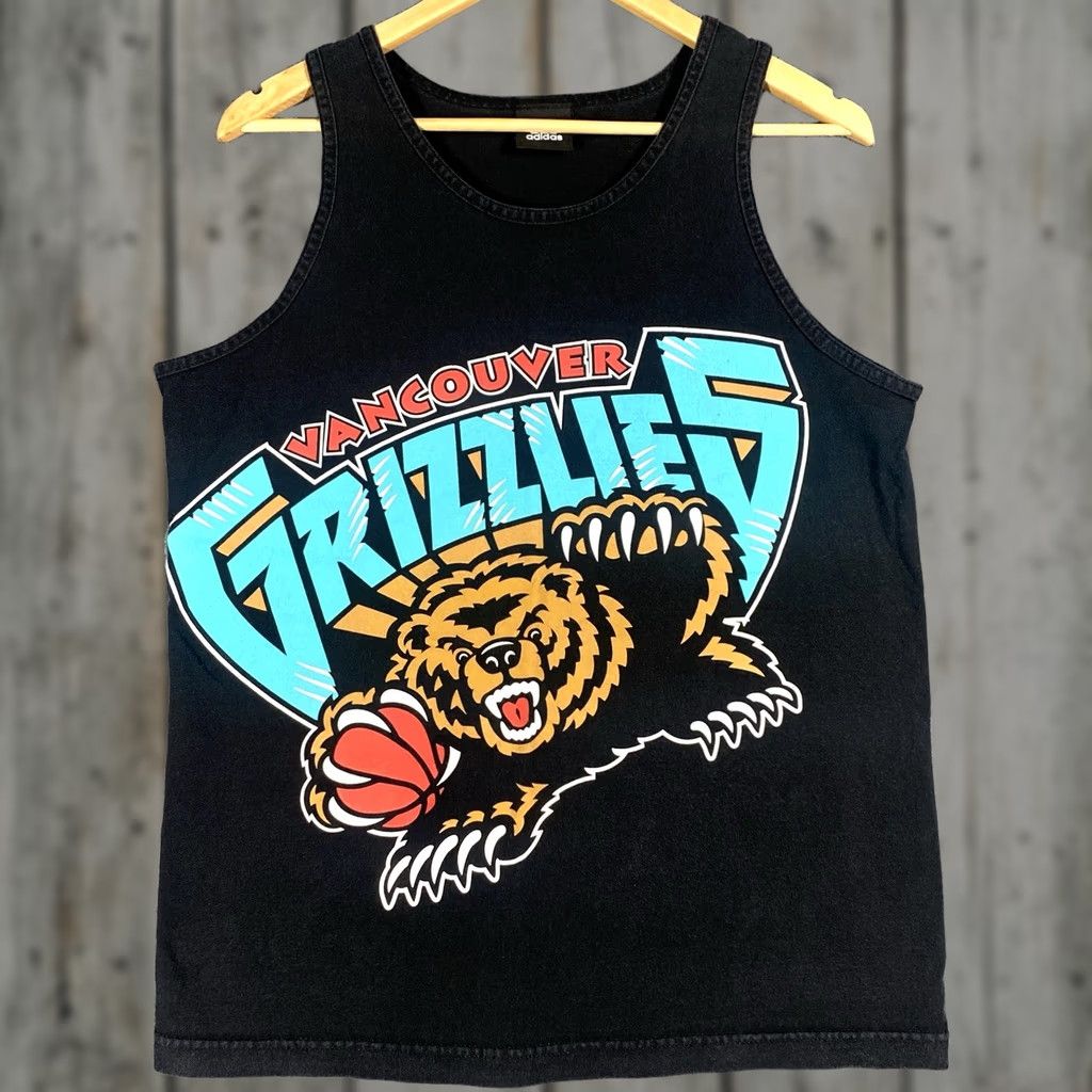 Adidas VINTAGE Vancouver Grizzlies Tank Top T Shirt Adidas Memphis S Black Cotton Jersey 90s NBA AOP Mens Size US S / EU 44-46 / 1 - 1 Thumbnail