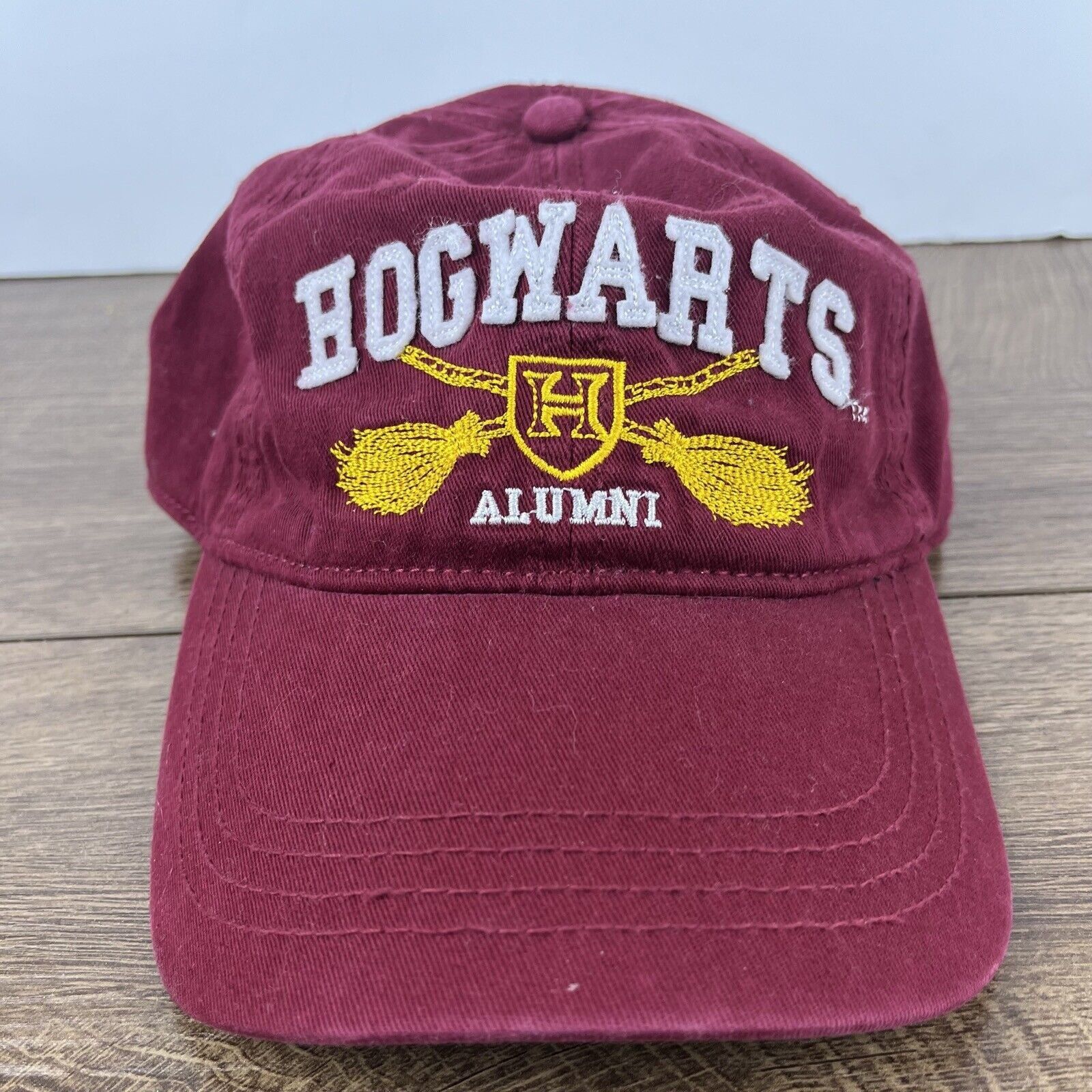 Other Harry Potter Hat Hogwarts Alumni Hat Red Adjustable Hat Red Size ONE SIZE - 2 Thumbnail