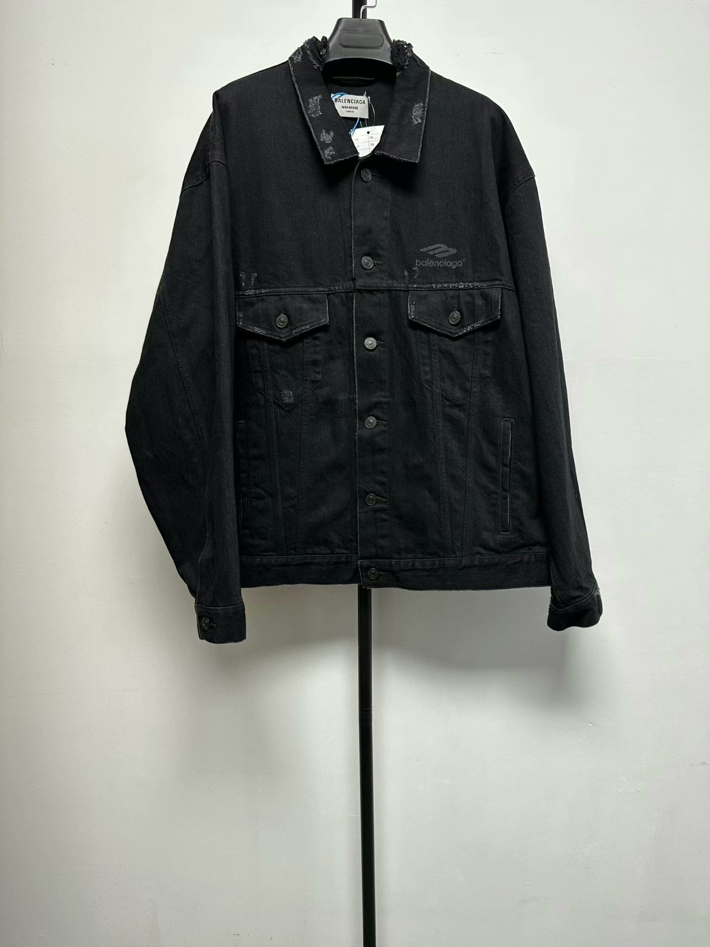 Balenciaga Balenciaga Logo Embroidered Denim Jacket Size M Size US M / EU 48-50 / 2 - 1 Thumbnail