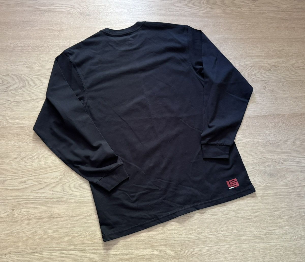 NBA Vintage Nike x LeBron James NBA y2k Long Sleeve Size US M / EU 48-50 / 2 - 4 Thumbnail