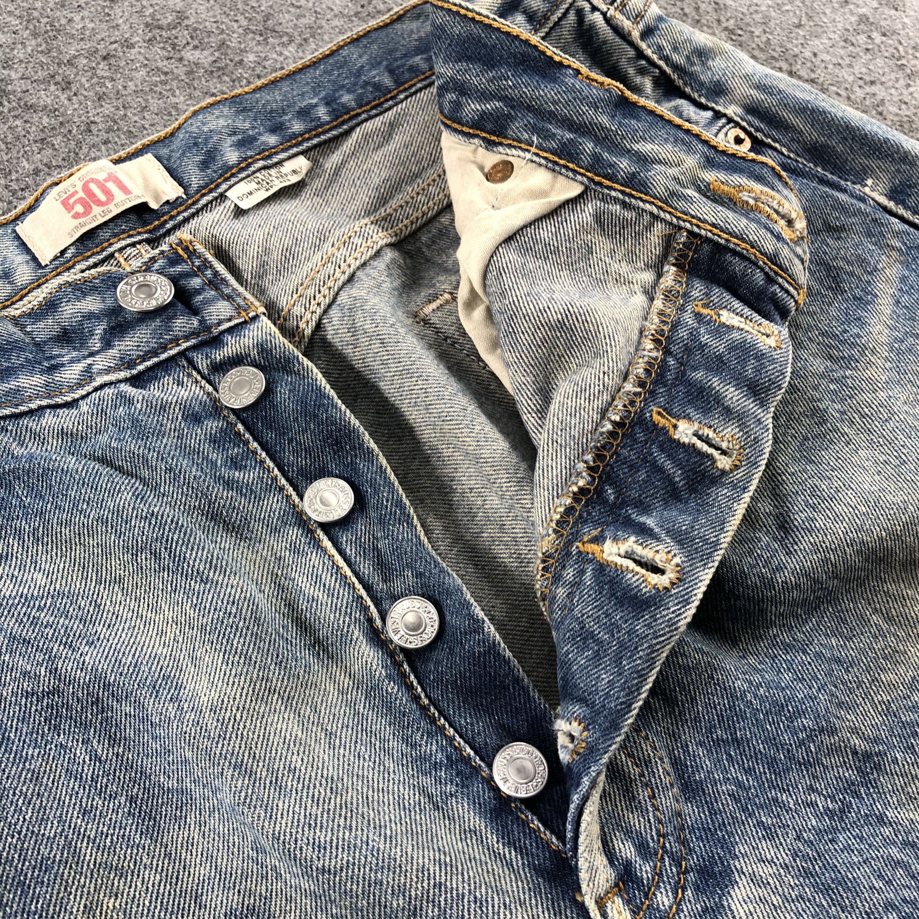 Levi's Vintage Blue Wash Levis 501 Jeans-J2510 Size US 34 / EU 50 - 12 Thumbnail