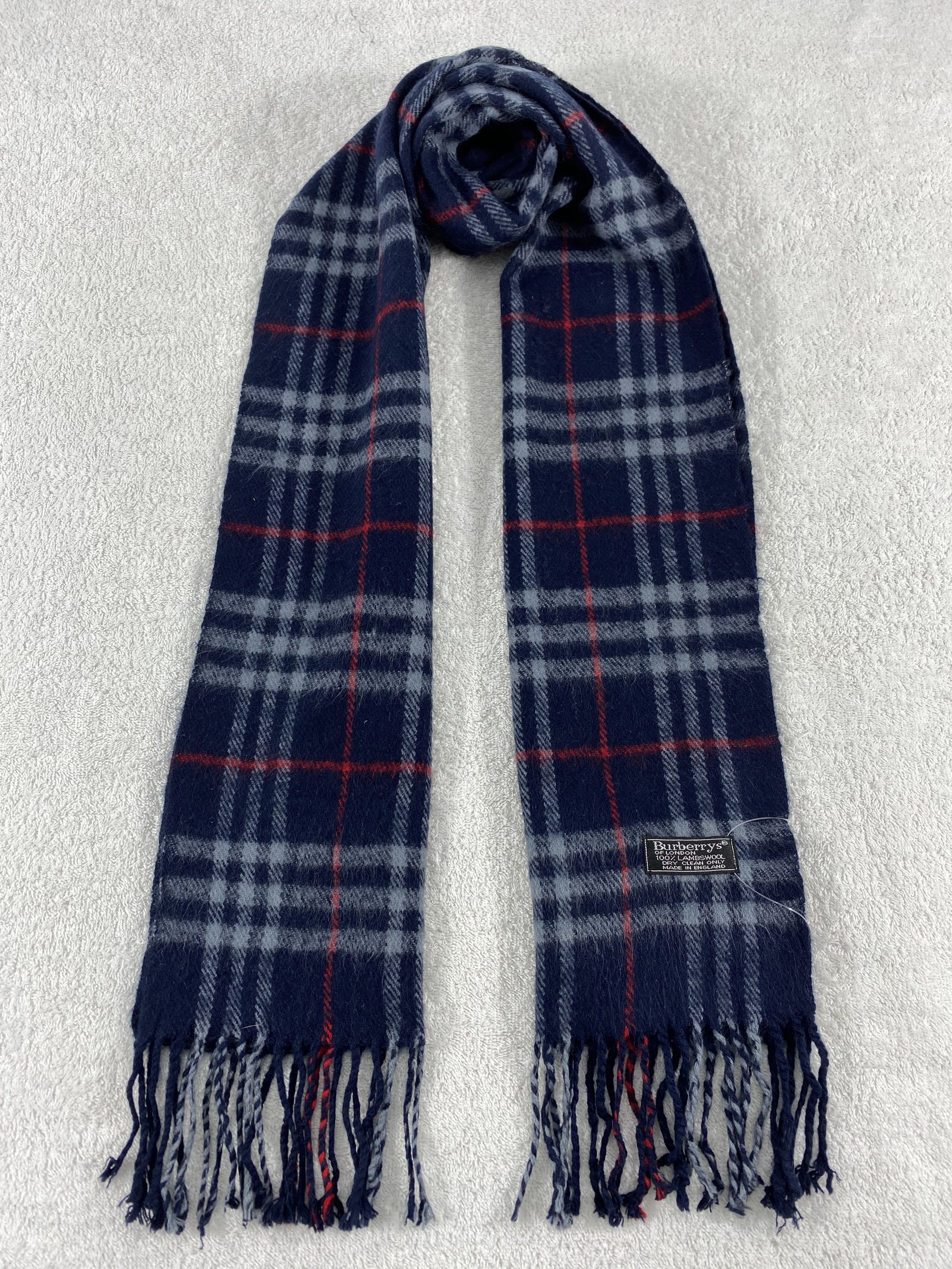 Burberry Vintage Burberry Scarf/Muffler/Neckwear MF683 Size ONE SIZE - 1 Thumbnail