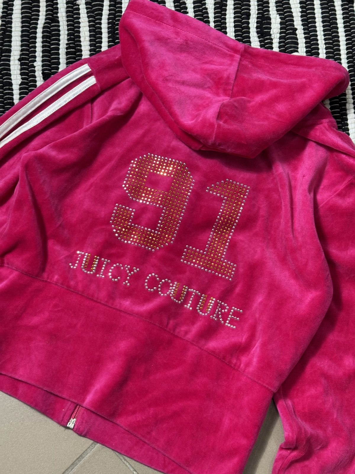 Juicy Couture VINTAGE VELOUR JUICY COUTURE ZIP UP HOODIE Size M / US 6-8 / IT 42-44 - 9 Thumbnail