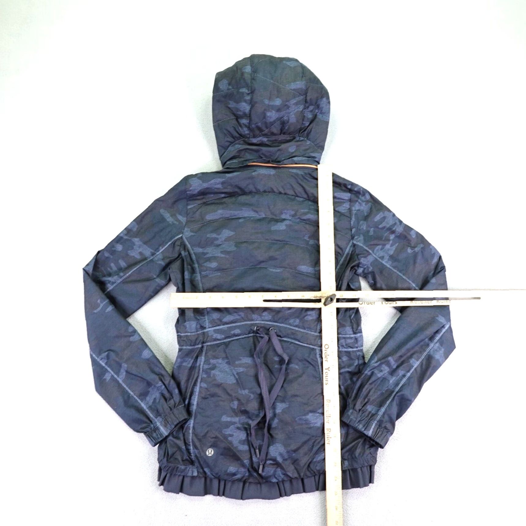 Lululemon Lululemon Jacket 4 Womens Blue Camo Spring Windbreaker Puffer Coat Size S / US 4 / IT 40 - 5 Thumbnail