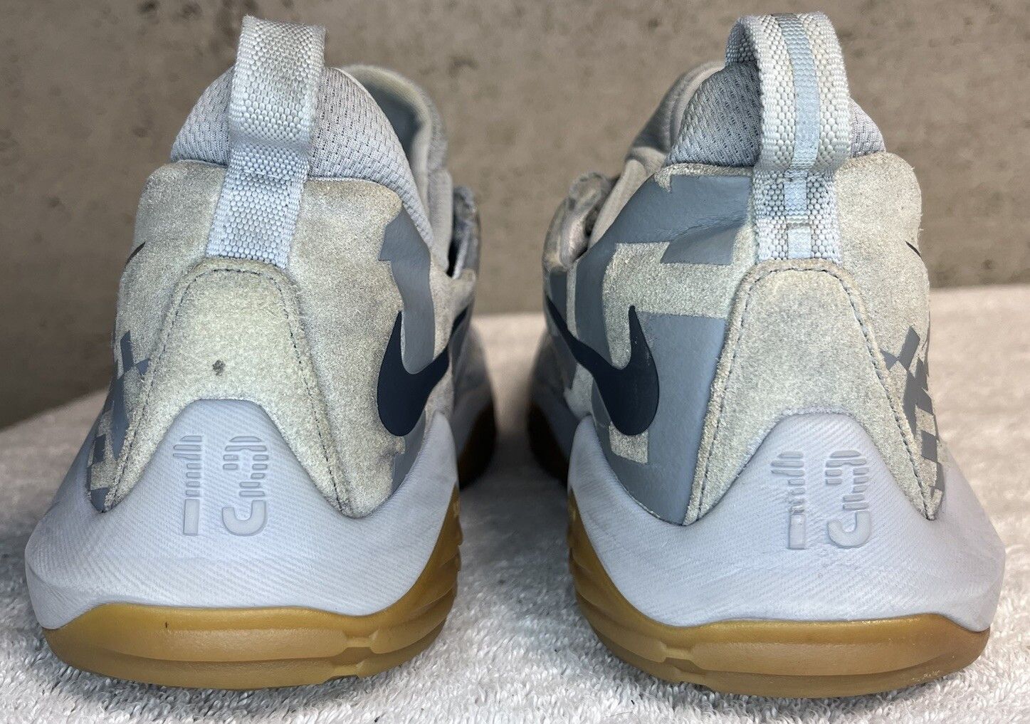 Nike NIKE PG 1 SUPERSTITION PAUL GEORGE BASKETBALL SHOES SIZE 11 Size US 11 / EU 44 - 4 Thumbnail