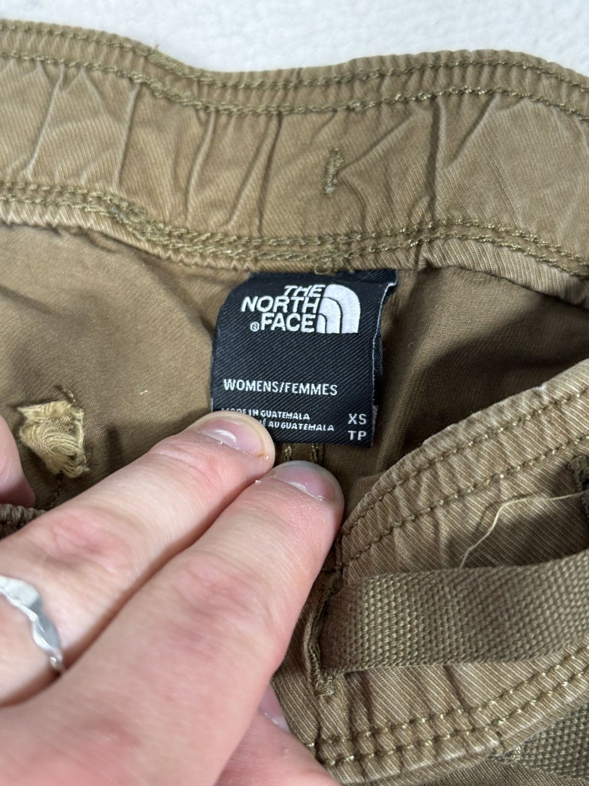 The North Face The North Face Women Casual Shorts Size 26" / US 2 / IT 38 - 4 Thumbnail