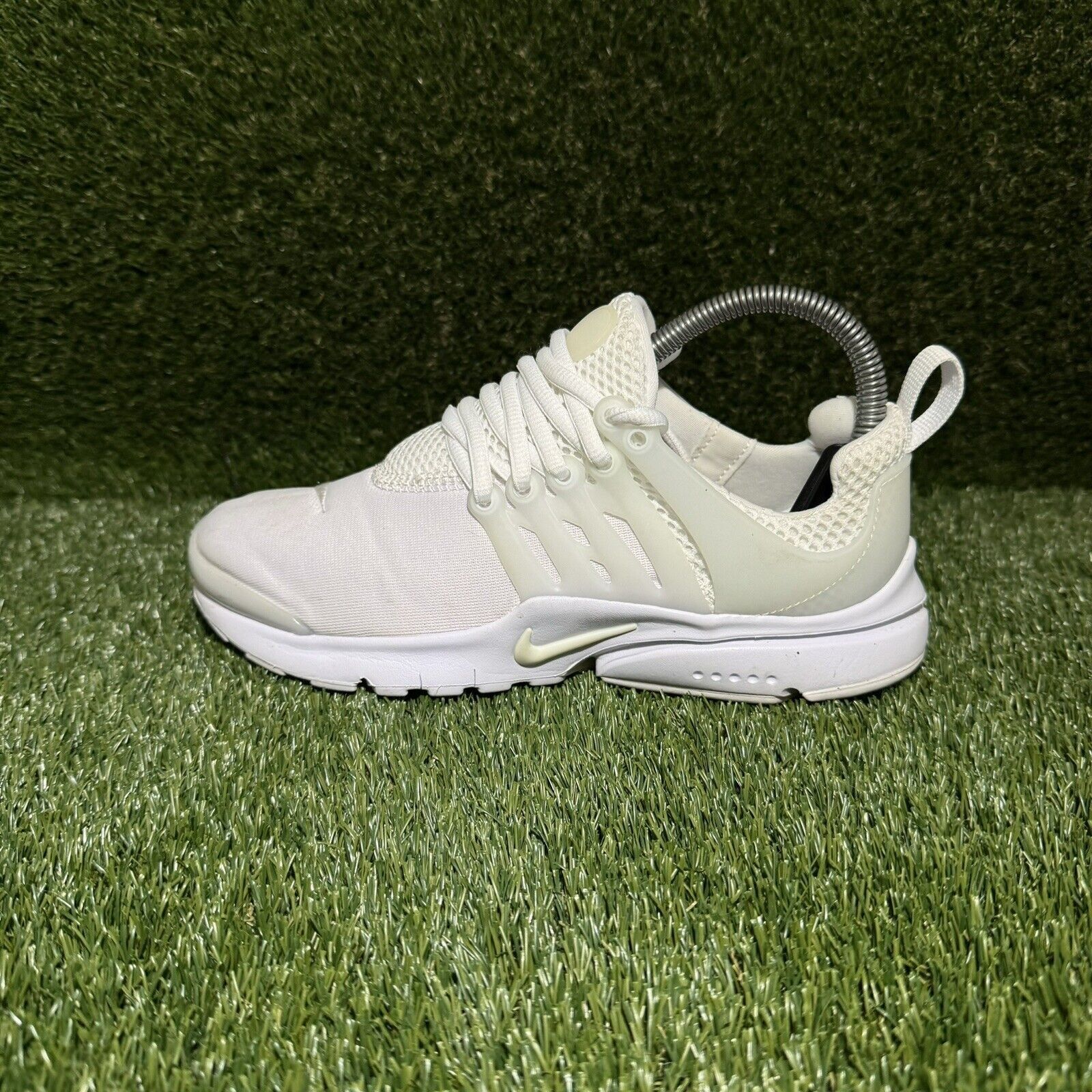 Nike Size 5 (GS) - Nike Air Presto Low White Size US 5 / EU 37 - 1 Thumbnail