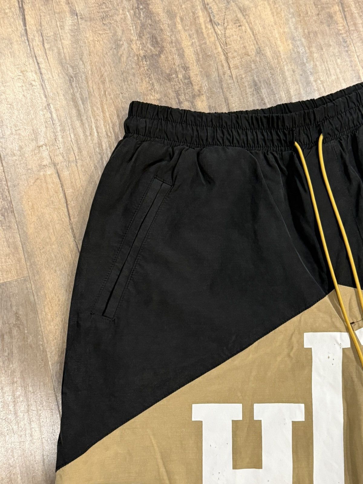 Rhude RARE Rhude Yachting Shorts Logo Black Brown Cupro Size US 32 / EU 48 - 7 Thumbnail