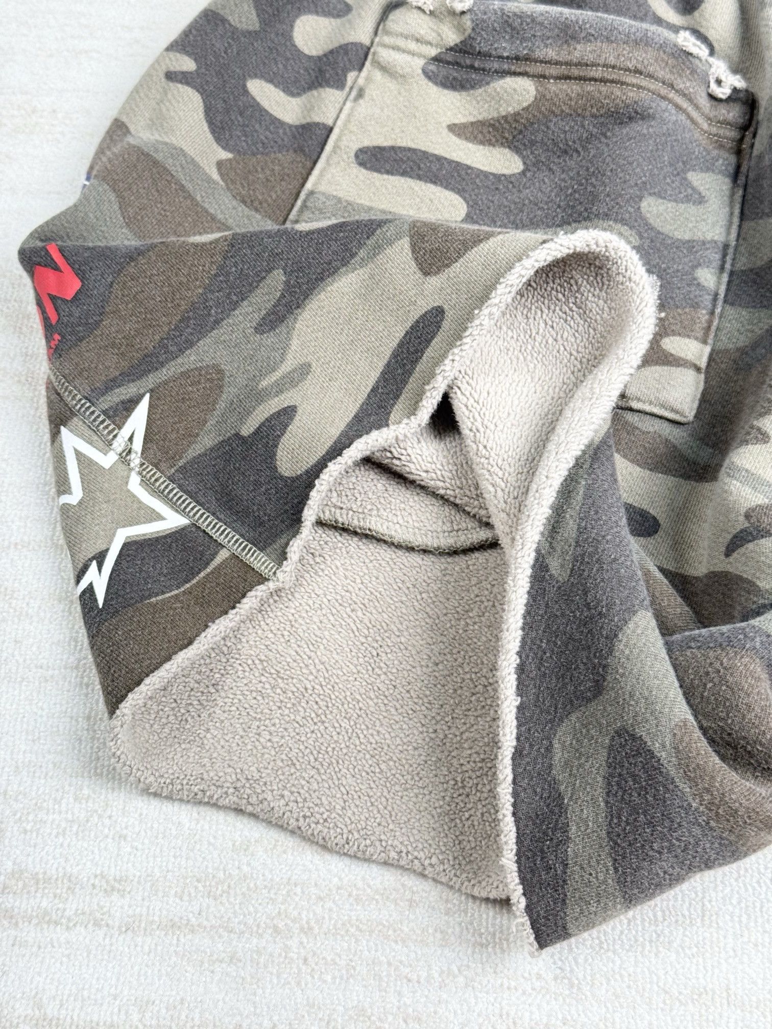 Cole Buxton camo sweat shorts M Size US 32 / EU 48 - 6 Thumbnail
