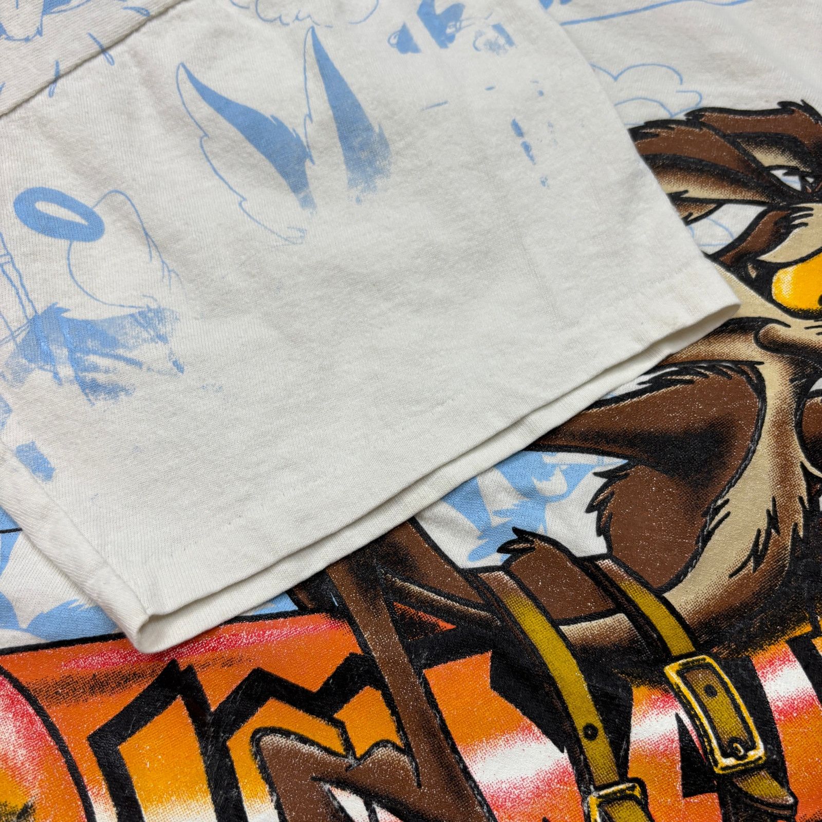 Vintage × Warner Bros Rare VTG 90s Looney Tunes Wile E Coyote AOP Shirt Men's XL Size US XL / EU 56 / 4 - 7 Thumbnail