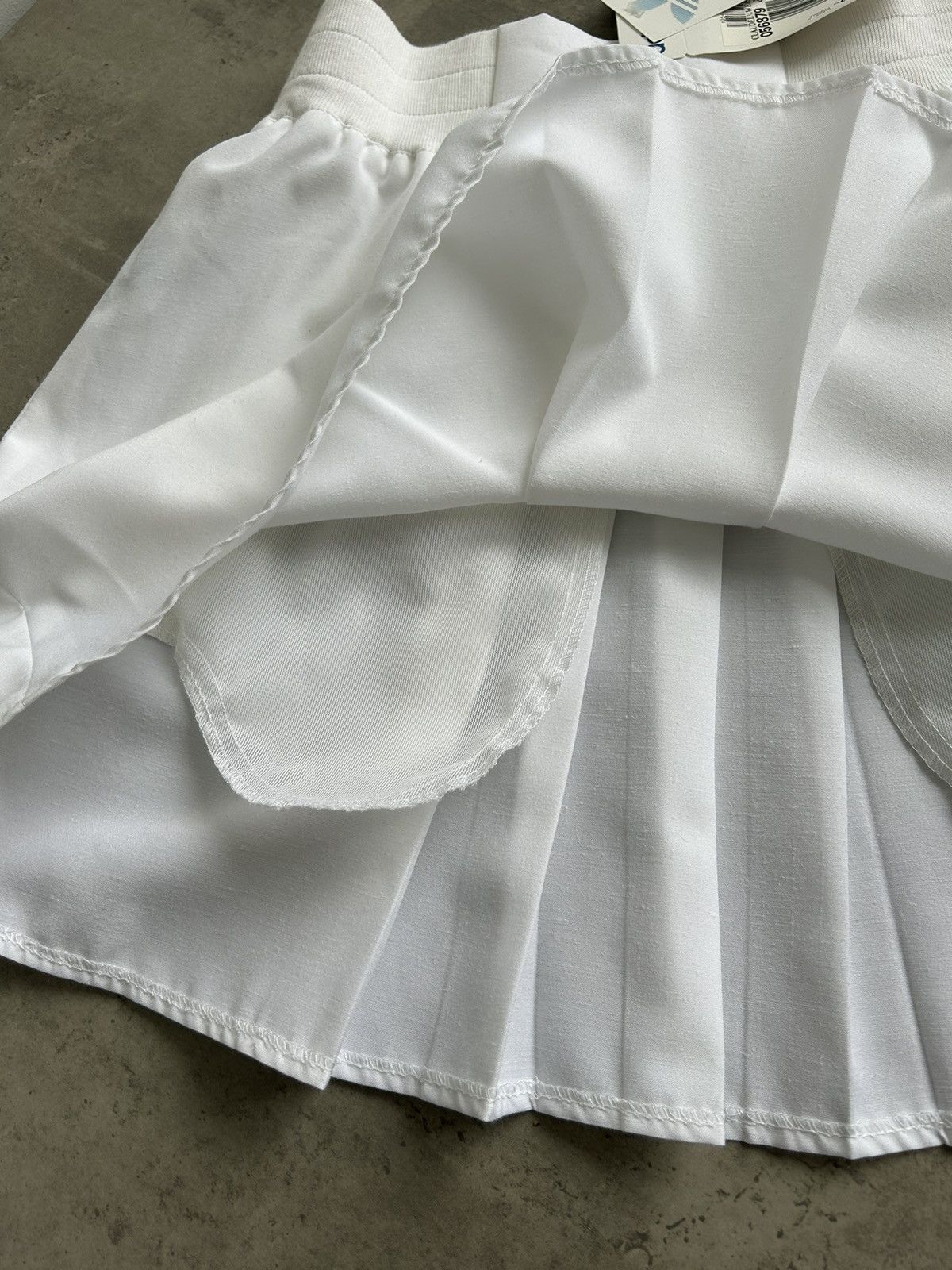 Adidas × Vintage NEW! Vintage ADIDAS TENIS Skirt made in france Size 30" / US 8 / IT 44 - 13 Thumbnail